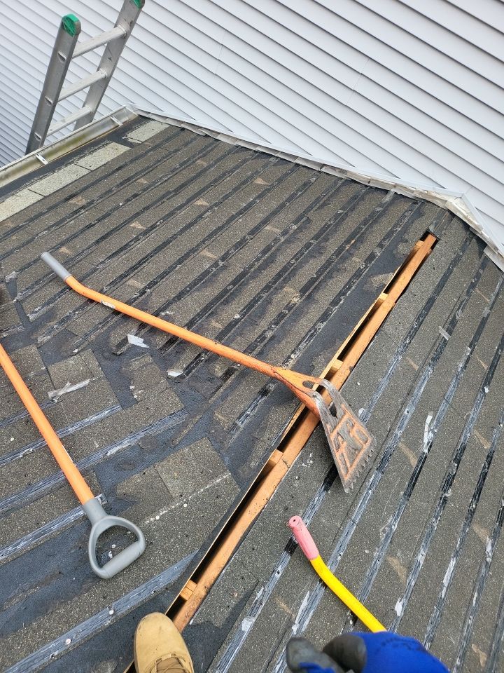 Residential Roofing Installation using Owens Corning TruDefinition Williamsburg slate by A Plus Exterior