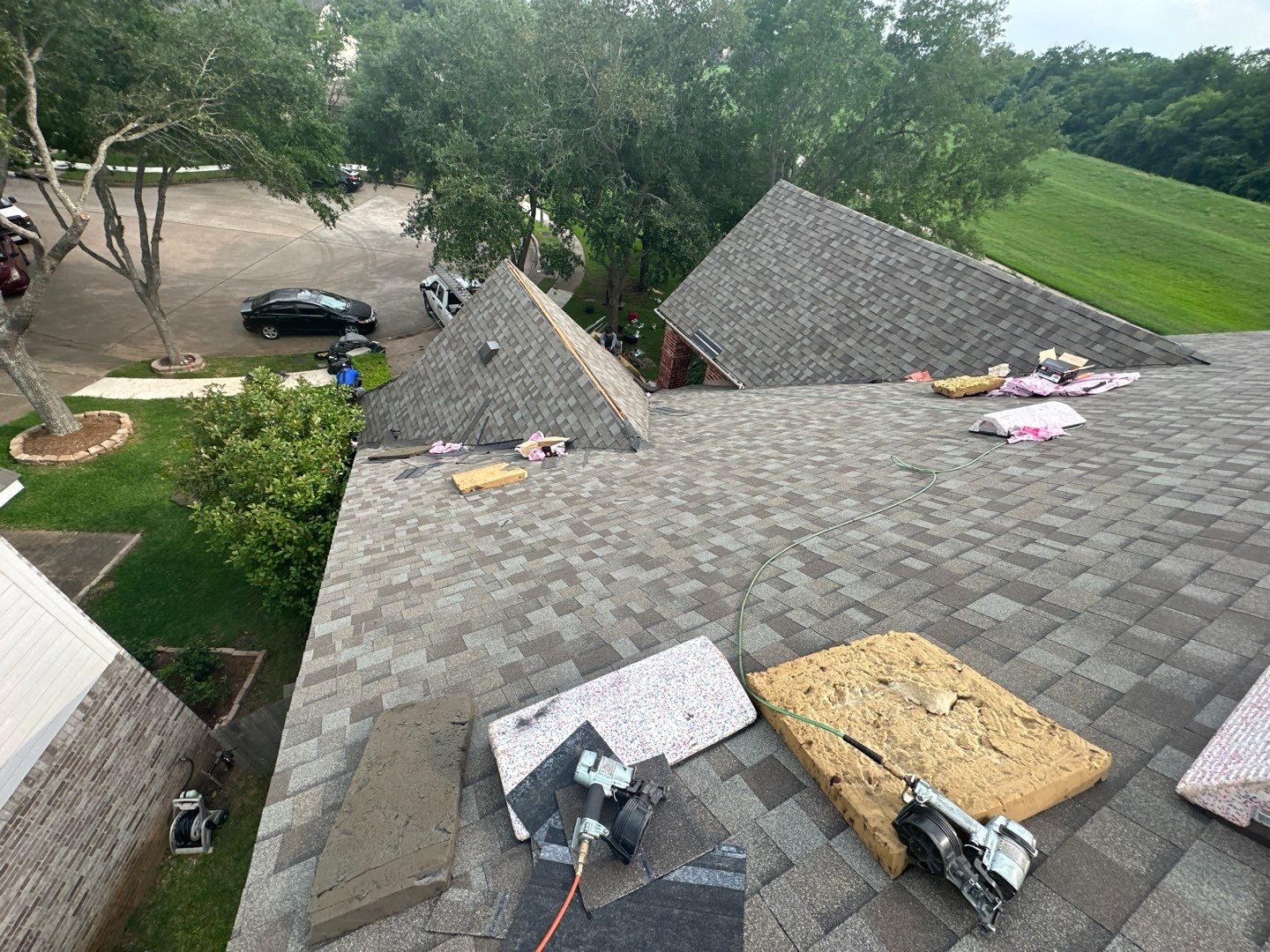 Residential Roofing Installation using Owen's Corning Duration (Lifetime) Shingles by Roof Repair Company