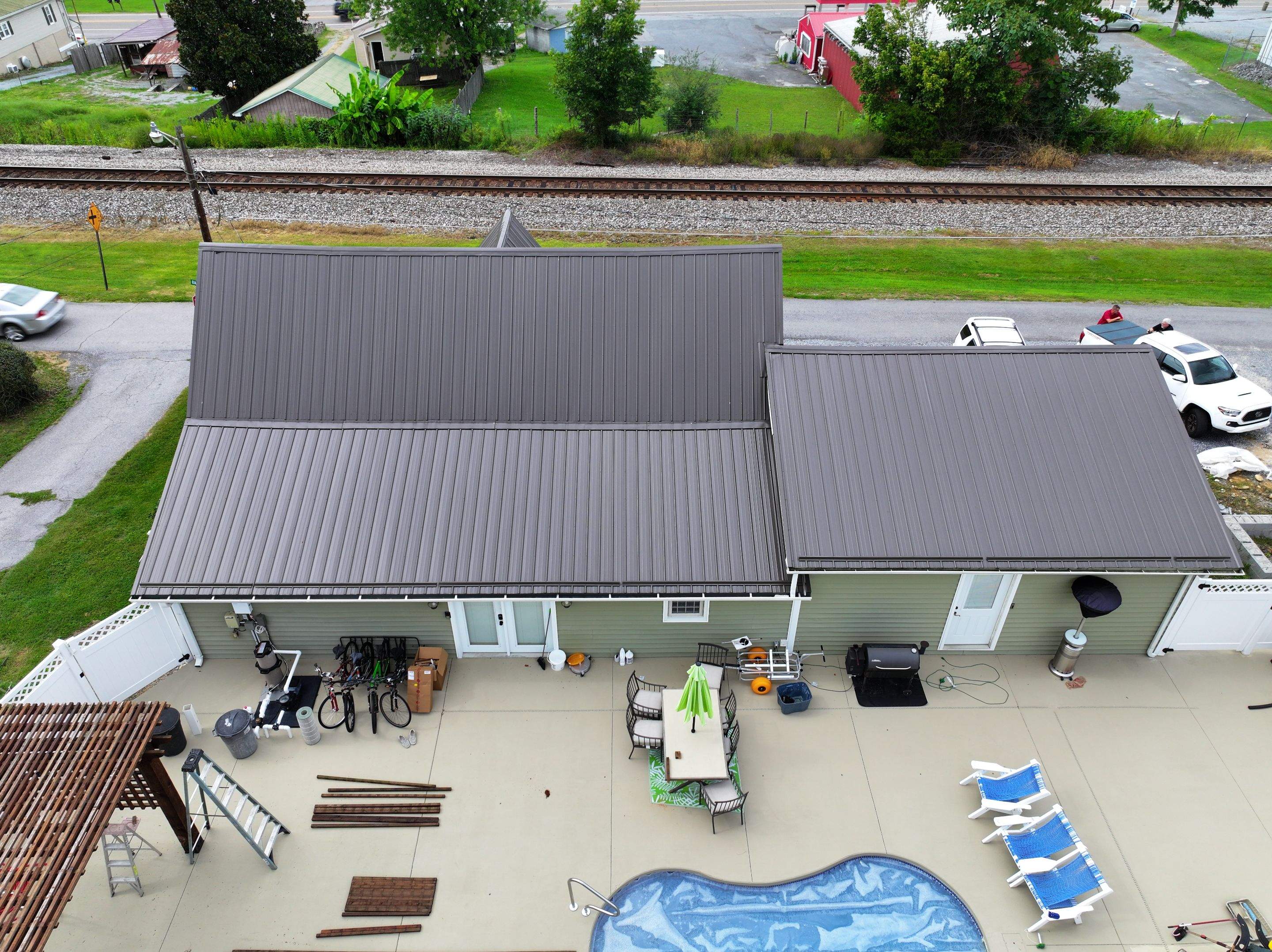 Perry Residence by Omnia Roofing