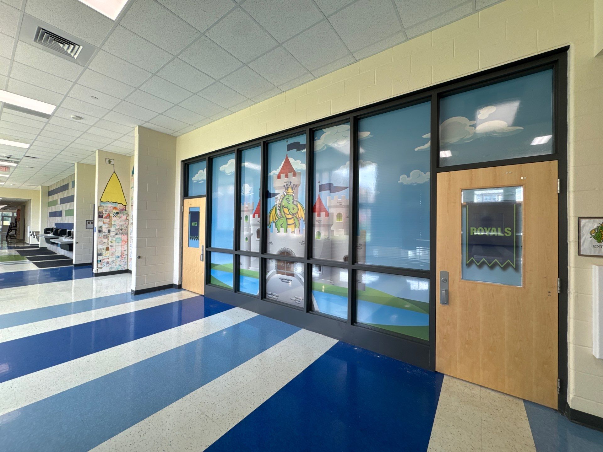 Knights View Elementary School by QC Signs and Graphics