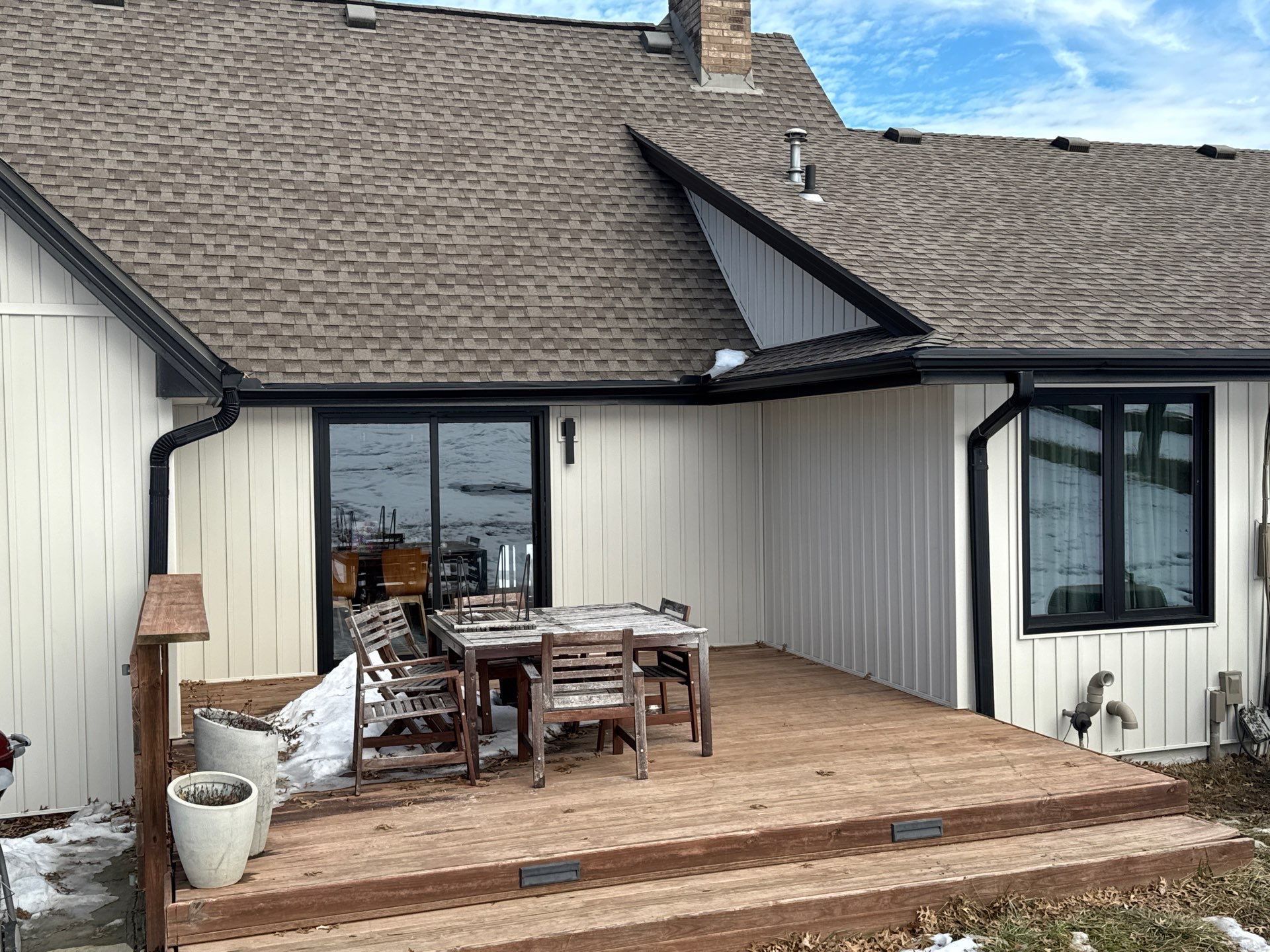 Siding Installation using Craneboard in Liberty Mo  by EEC  Windows, Siding & Roofing 