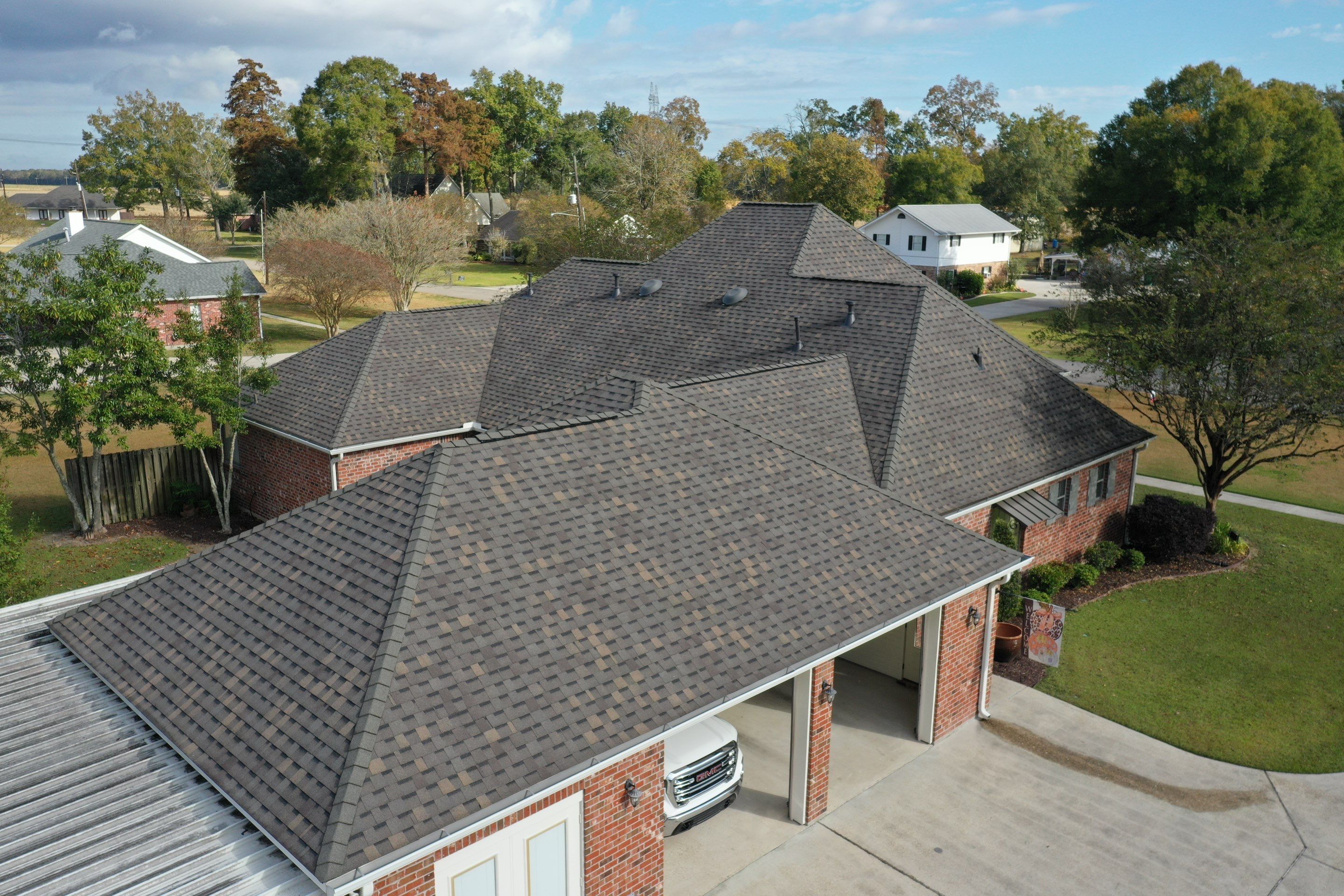 Atlas Pinnacle Pristine Weathered Shadow w Hi profile Ridge Cap by Top Team Roofing & Construction