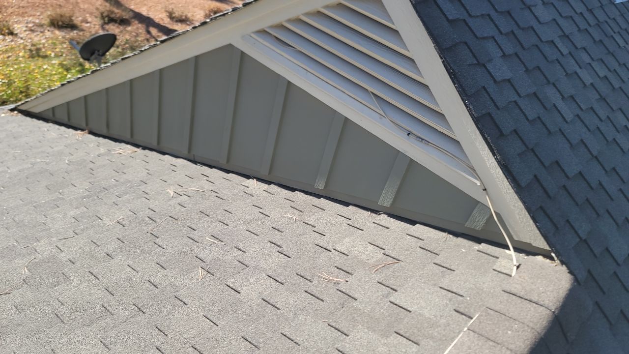 Parker McKean House  by Jireh 7 Roofing 