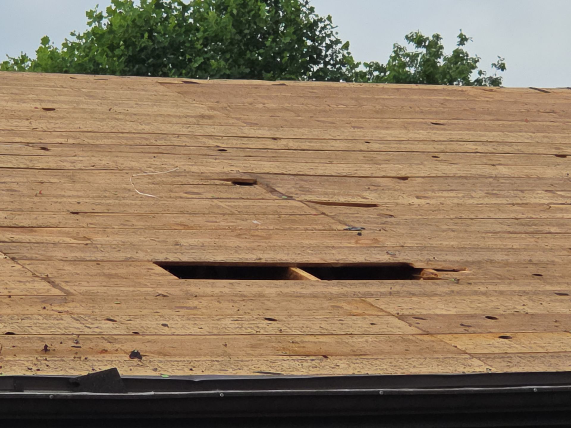 Project Spotlight: Stunning IKO Shadow Brown Roof in Hurricane, WV by Mr. Roofer