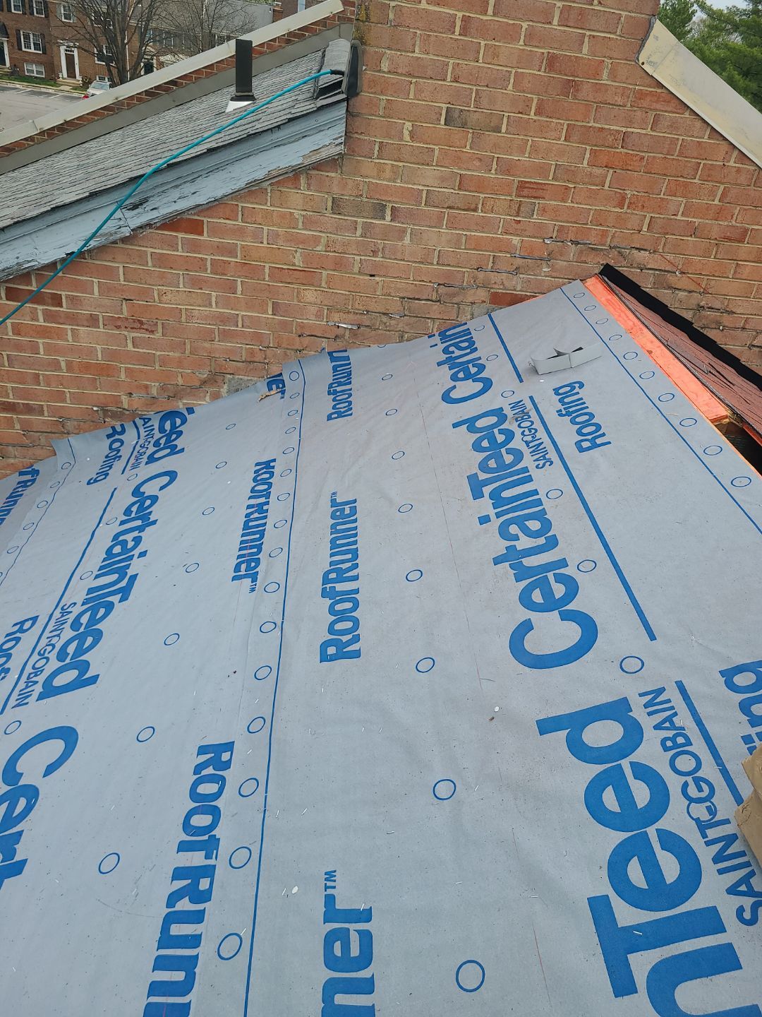 Springfield: Residential Roof Replacement with CertainTeed Landmark Pro in Max Def Red Oak by RM Banning, Inc.