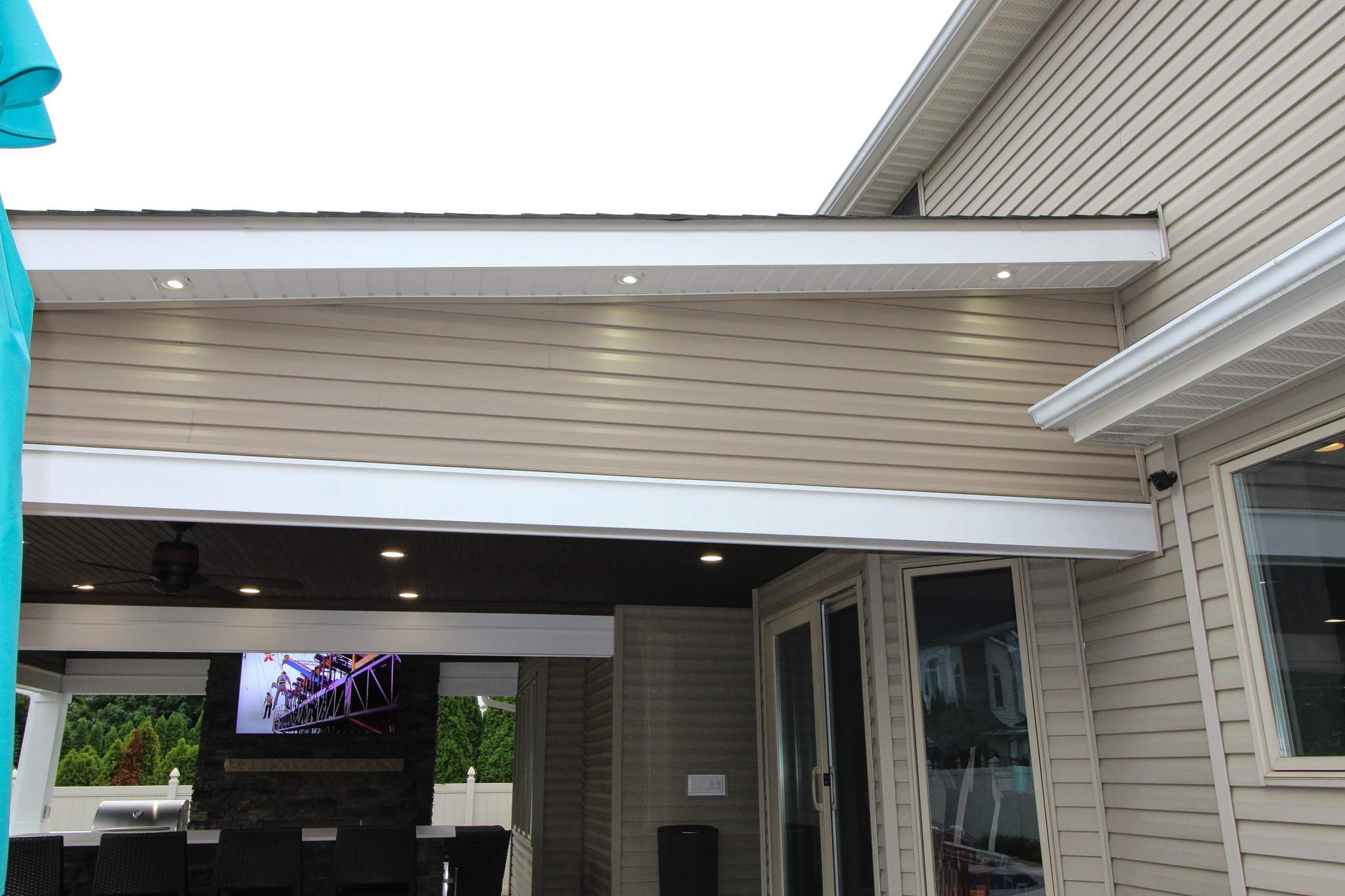 Outdoor Living Addition by Ivy Lea Construction