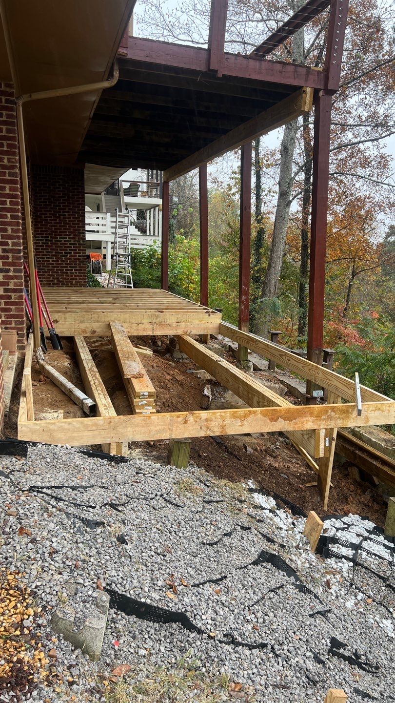 Shades Crest - Deck by Pillar and Pine