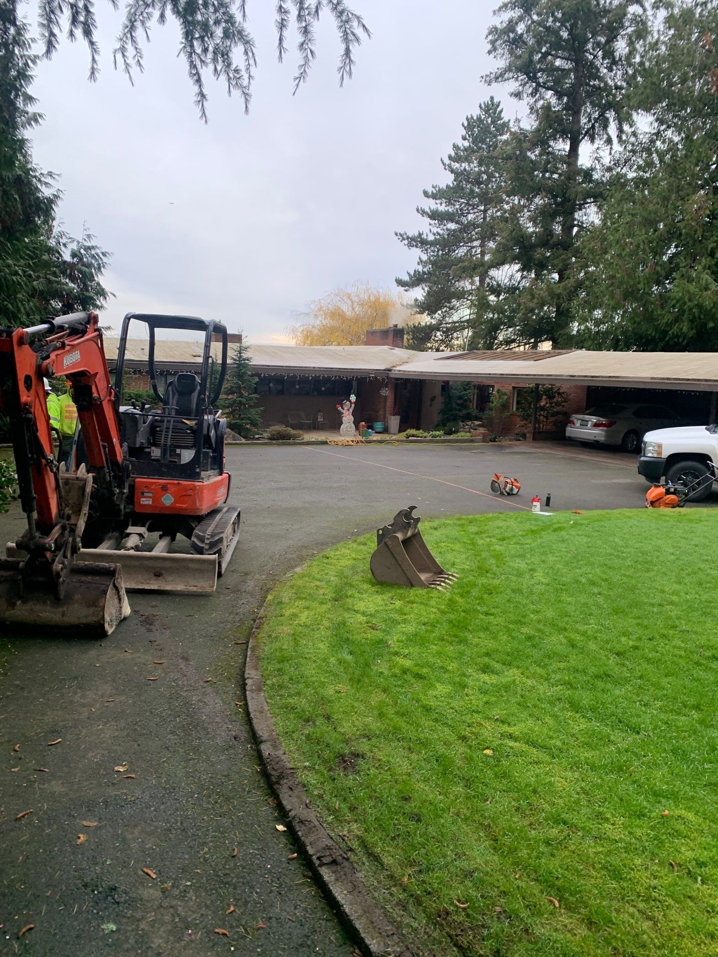 Asphalt Patch Repair | Bellevue  by Jireh Asphalt & Concrete Inc 