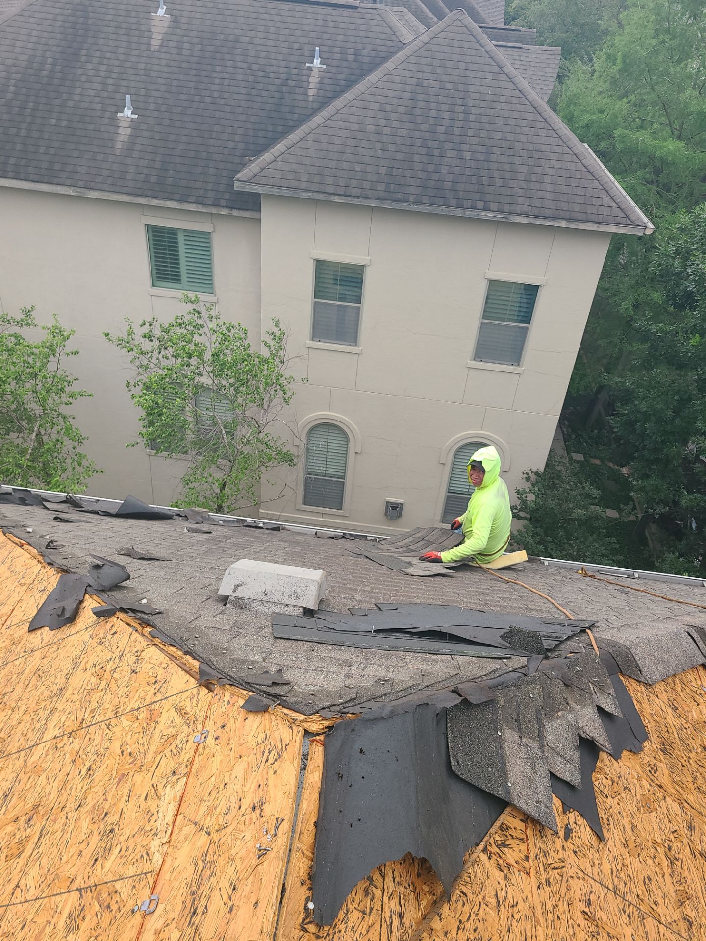 Roof Replacement Houston by Roof Repair Company
