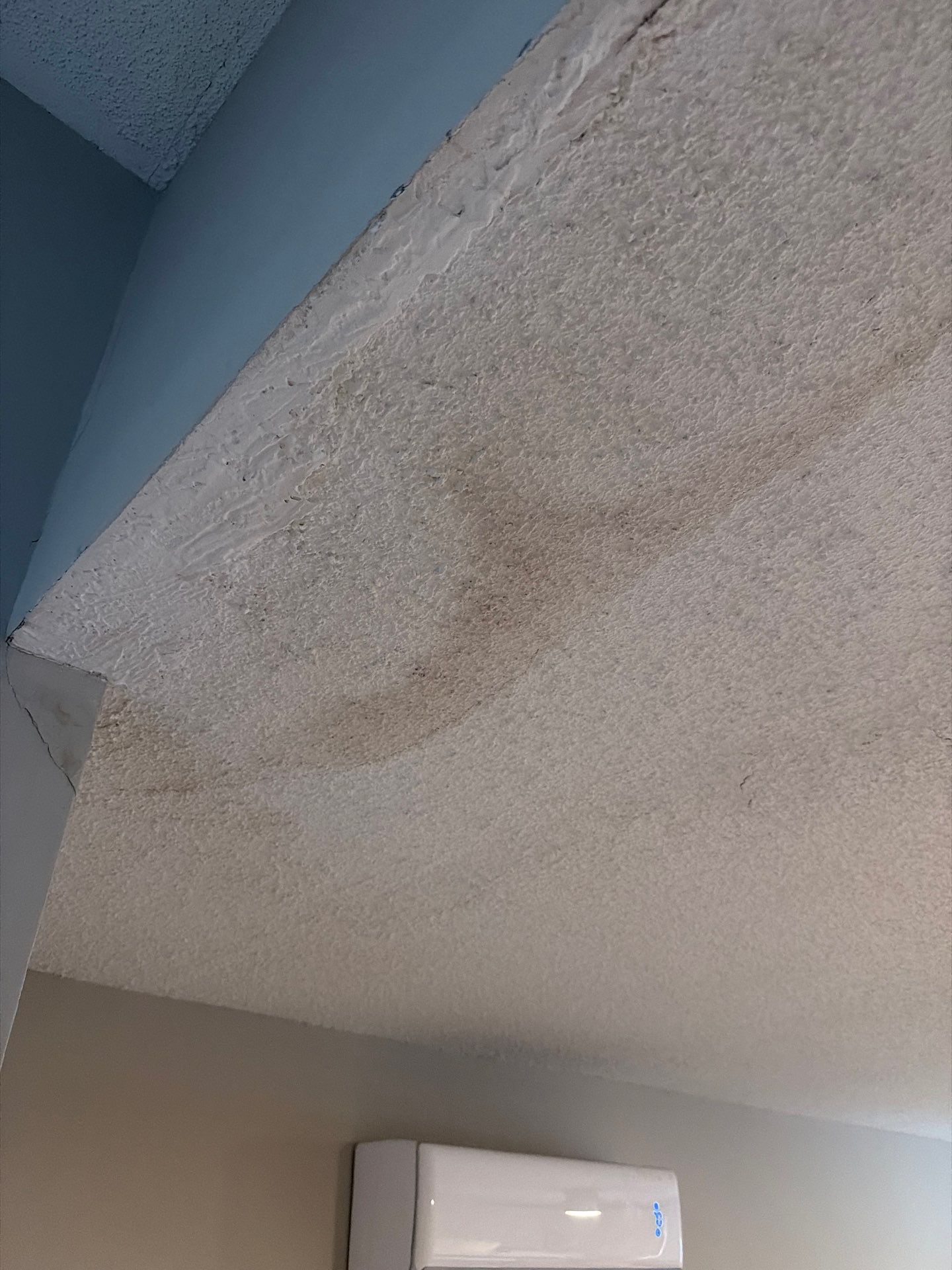 Residential - Virgina Beach  by Rodriguez Drywall And Paint 
