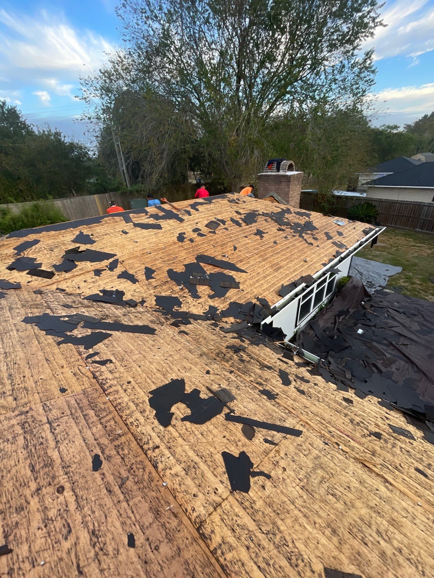 Residential Roofing Installation using Owen's Corning Duration (Lifetime) Shingles by Roof Repair Company
