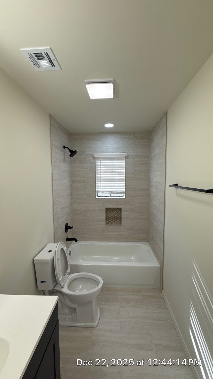 Project by Decor Roofing & Restoration by Decor Roofing & Restoration