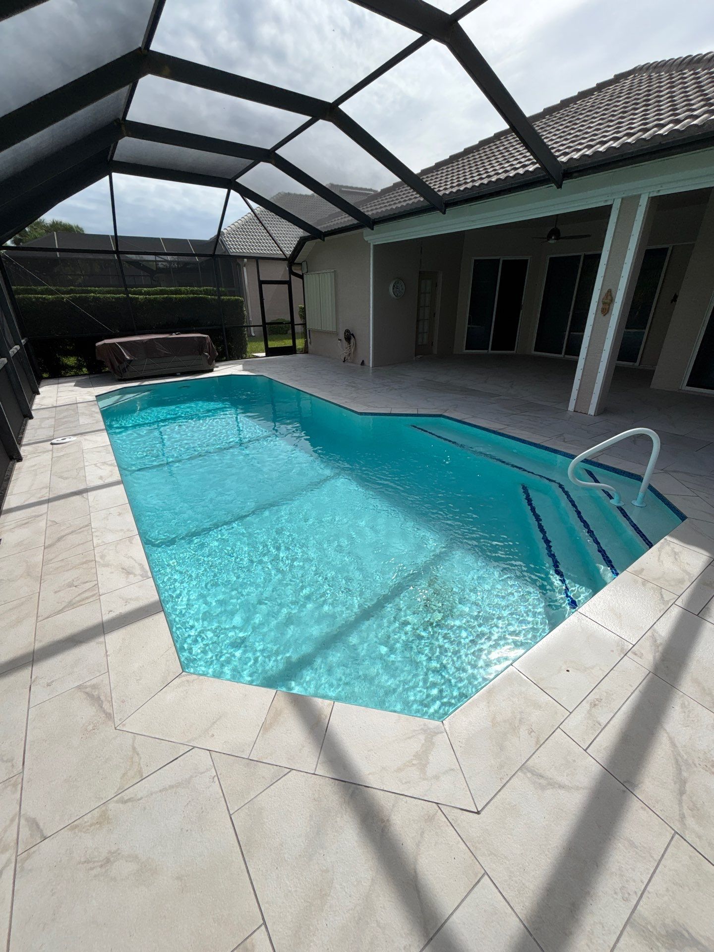 Porcelain Pool Deck - Colonial Country Club by Old Town Pavers Llc