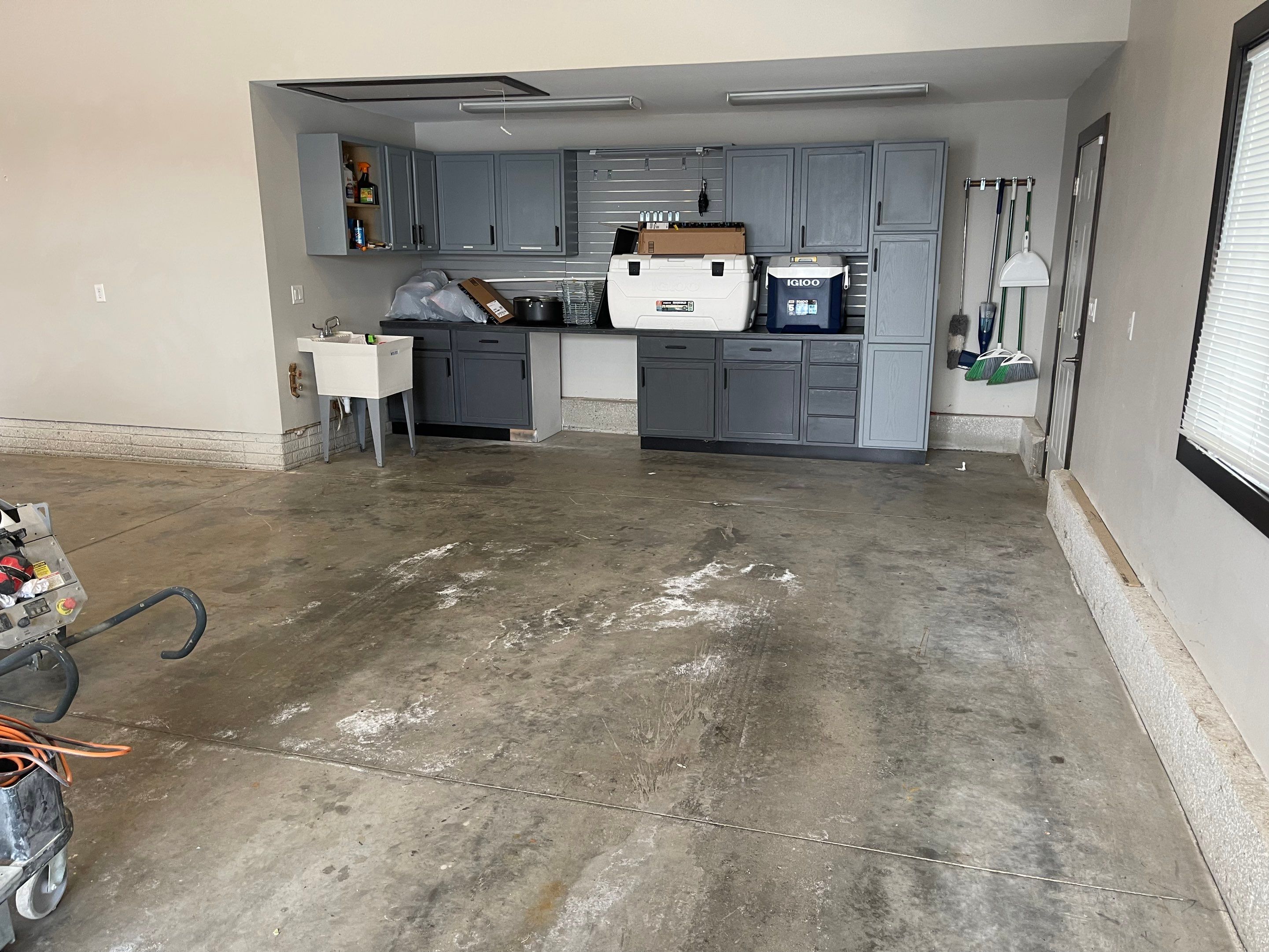 Garage using Domino  by Select Painting, Coatings & Garage Cabinets