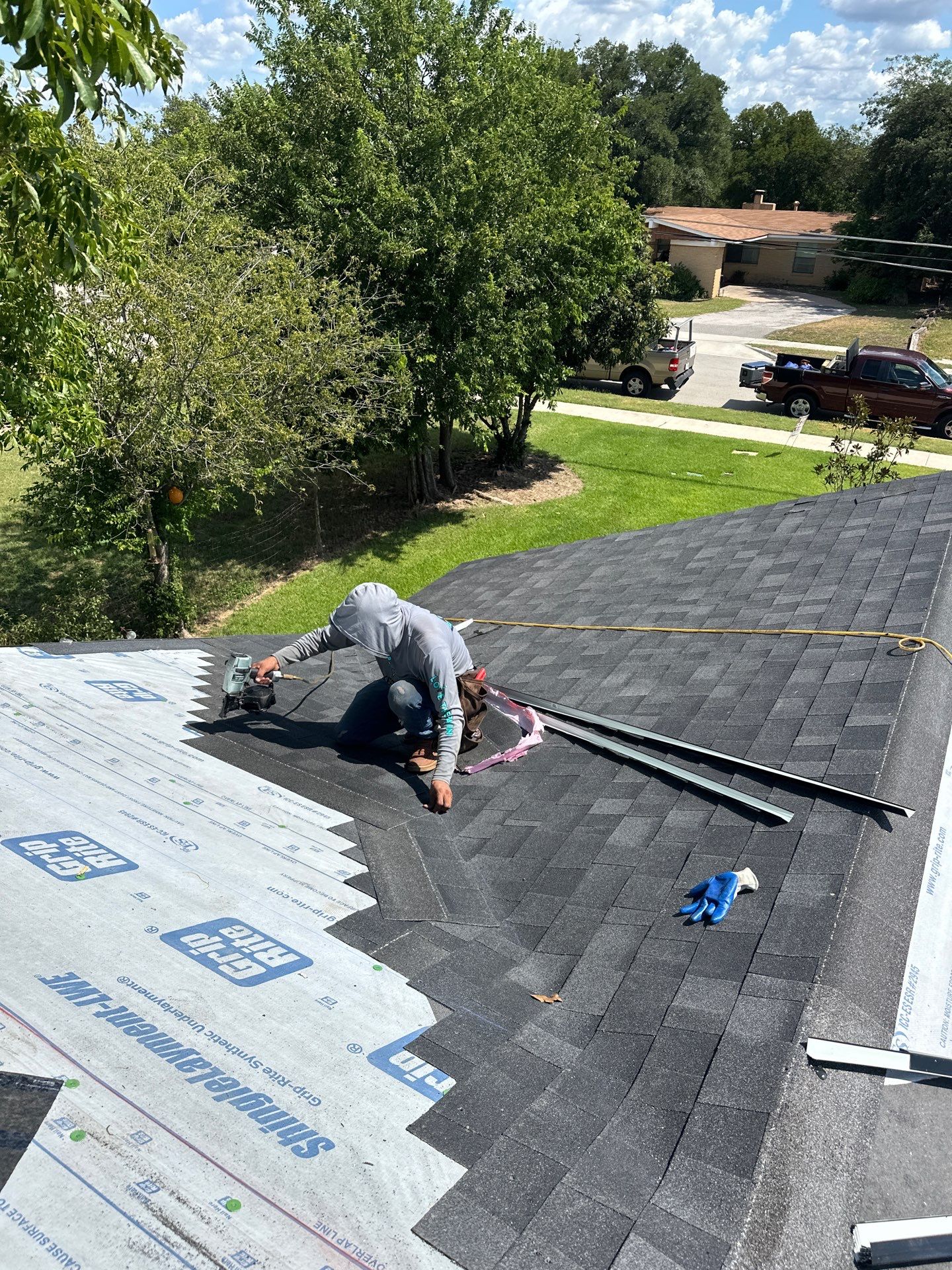 Residential Roofing Installation using Owens Corning Oakridge Onyx Black by DeZign Roofing & Exteriors