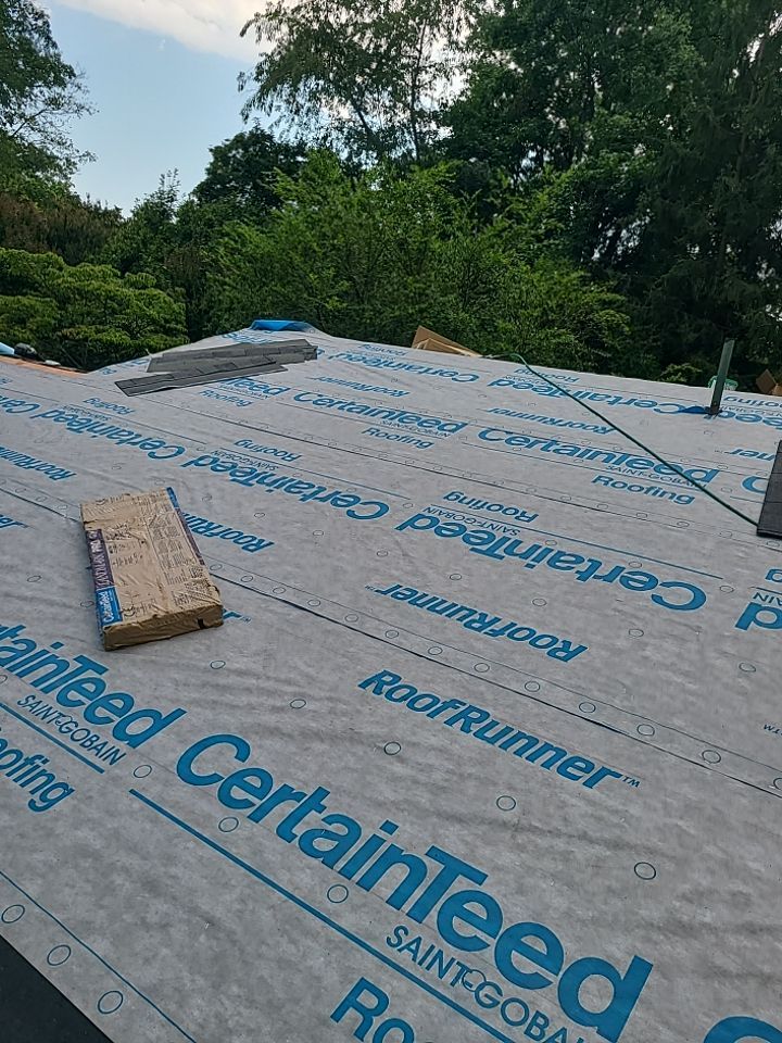 Vienna: CertainTeed Landmark Pro Architectural Shingles in Max Def Pewterwood by RM Banning, Inc.