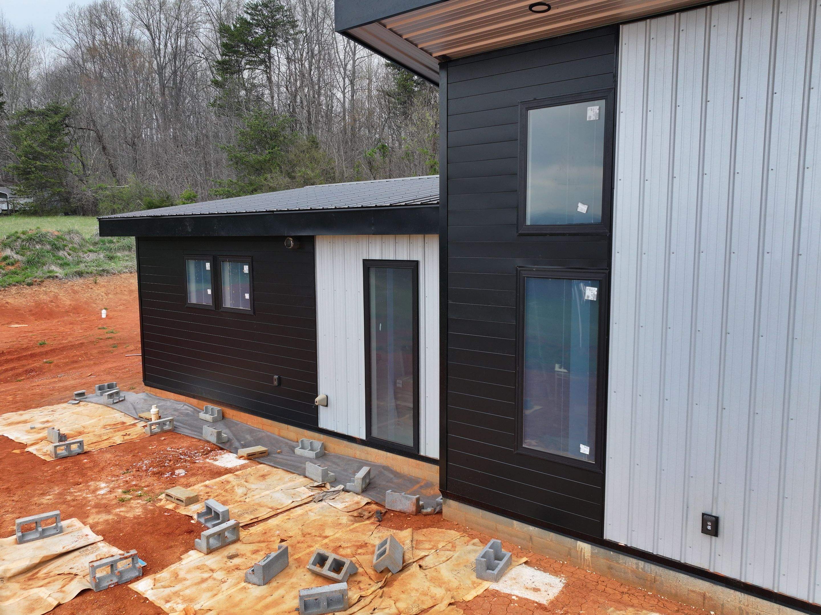 Titus Sr. Residence by Omnia Roofing
