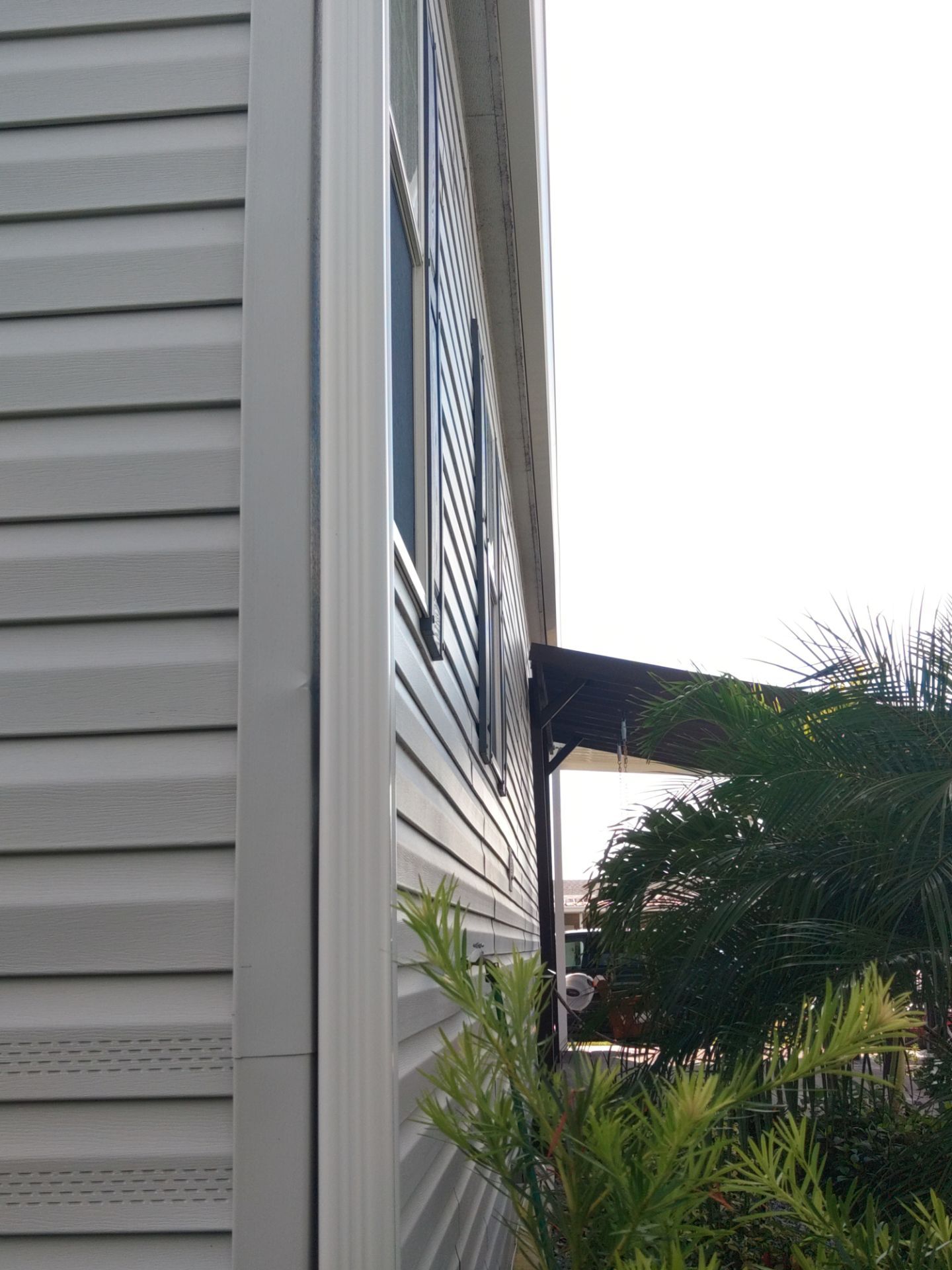 7-Inch Seamless Gutters for Heavy Rain in Sarasota FL by Gutter Professors