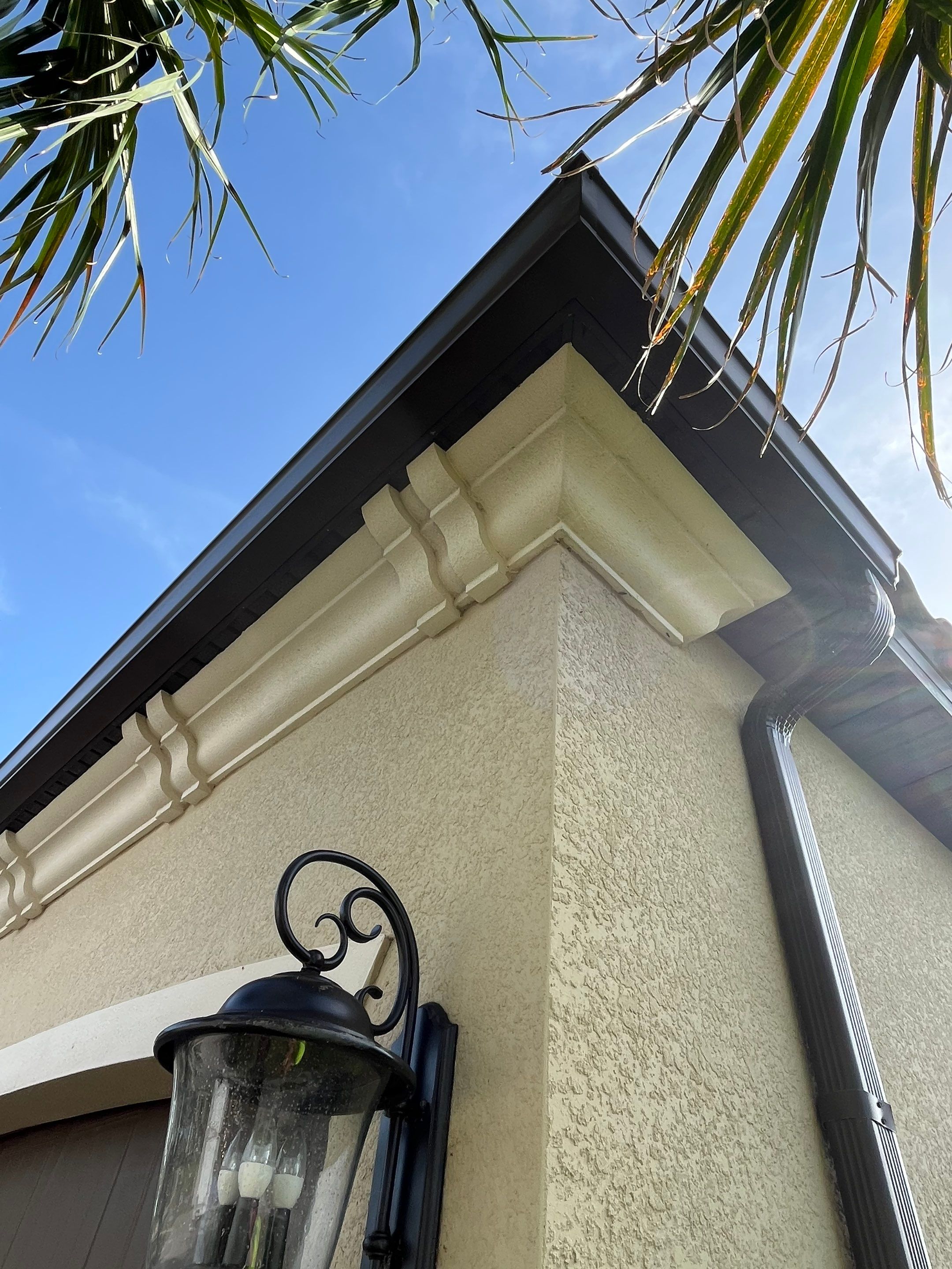 Musket Brown Seamless Gutters using Musket Brown Seamless Gutters in Brudenton by Gutter Professors