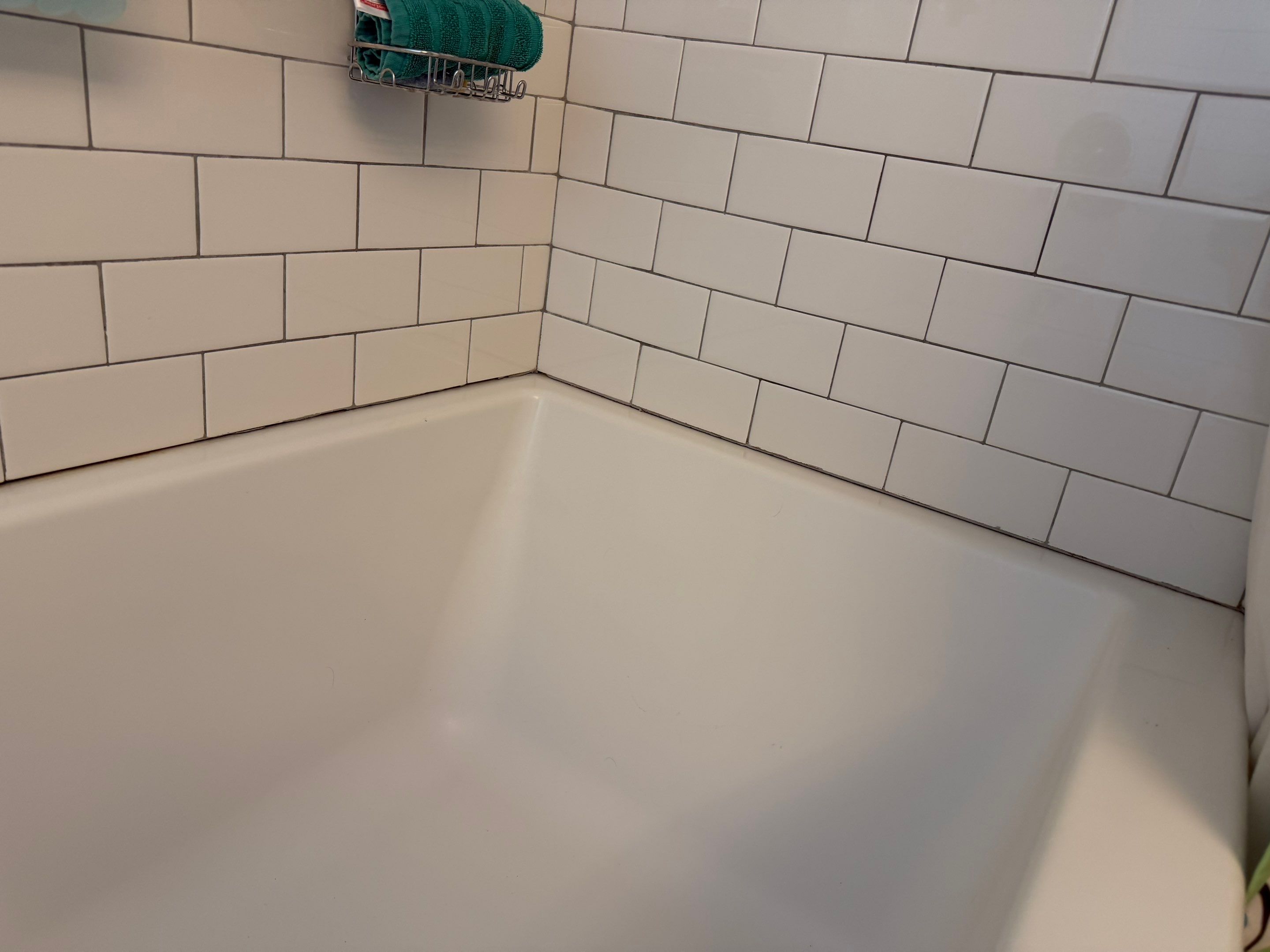 Bathtub Caulking Sealing by Handyman State LLC