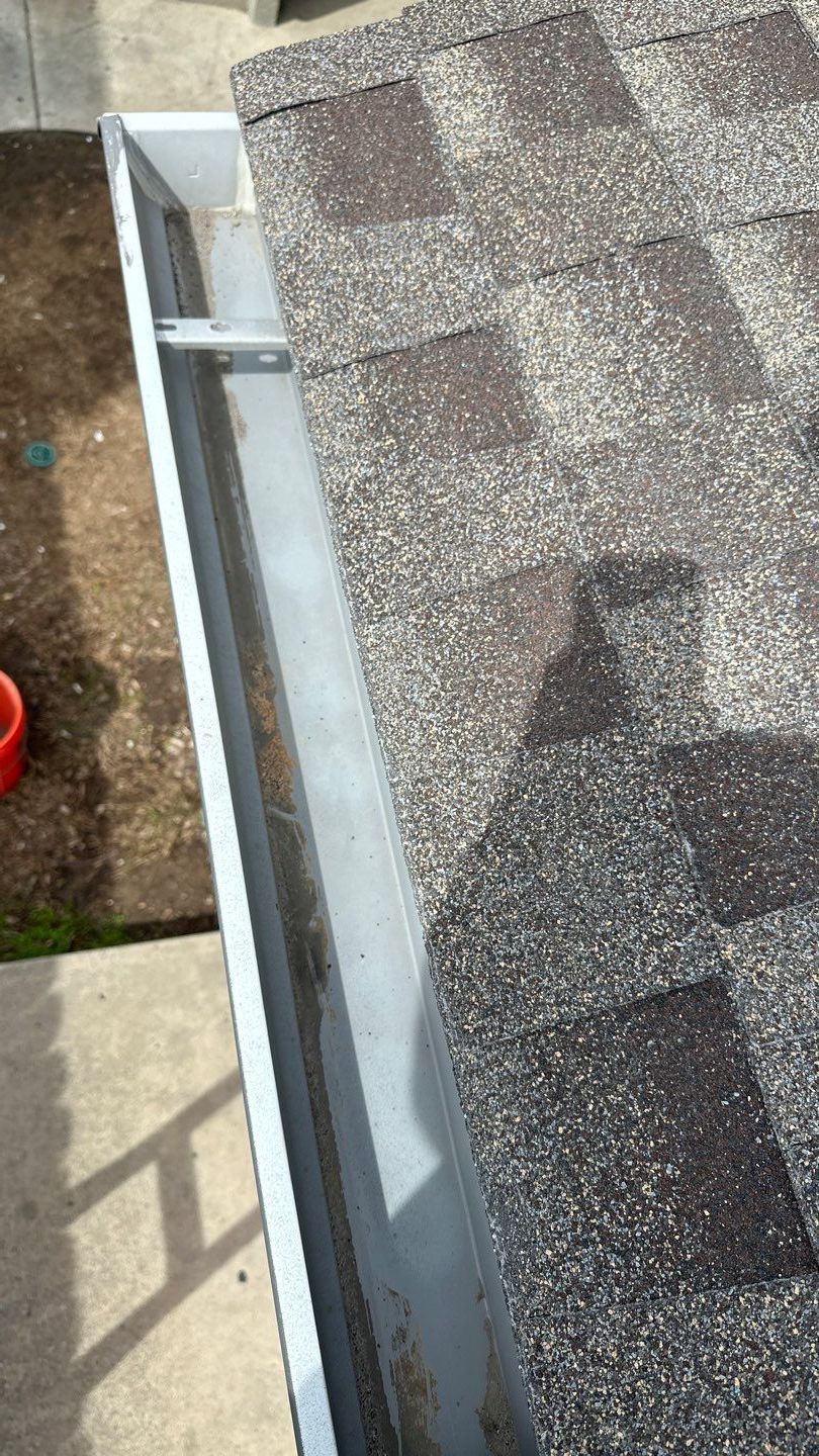 Lake Forest Gutter Cleaning by Property Cleaning Experts
