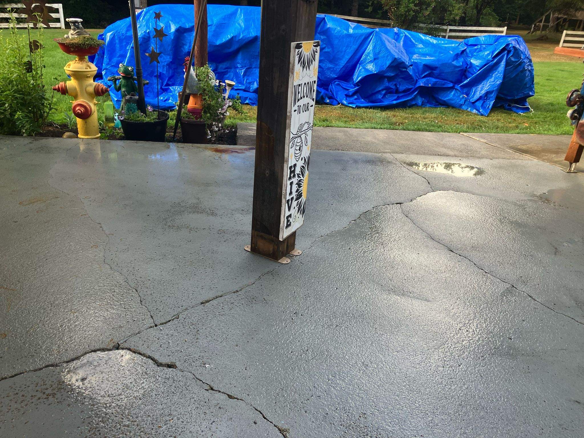 Vuba Back Patio by Concrete Coating Experts Inc.