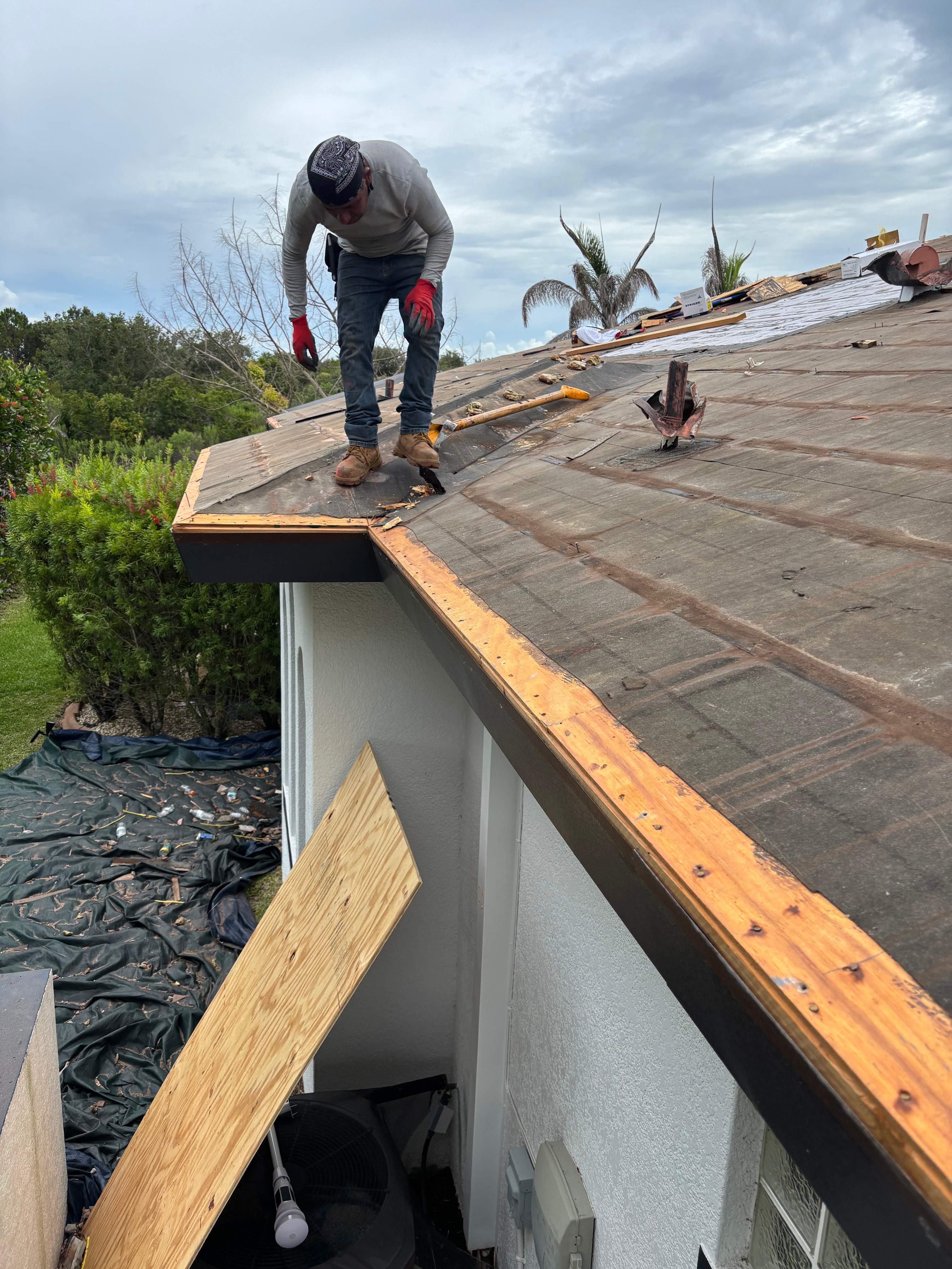 Display by Florida Blue Roofing, LLC