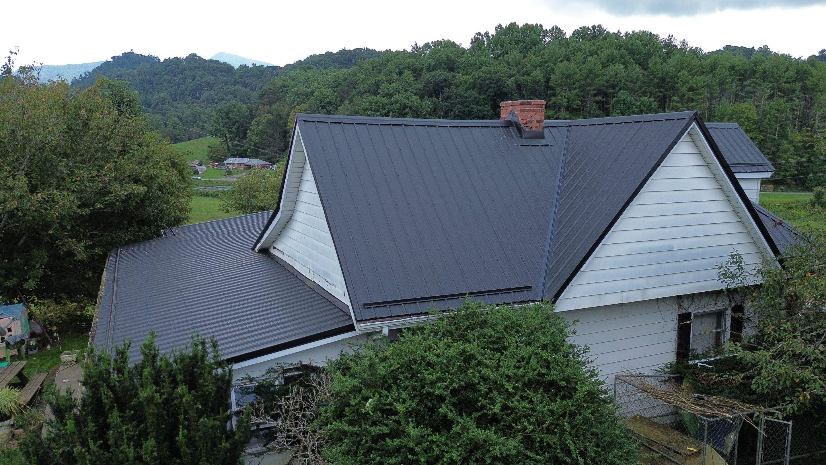 Byrd Residence by Omnia Roofing