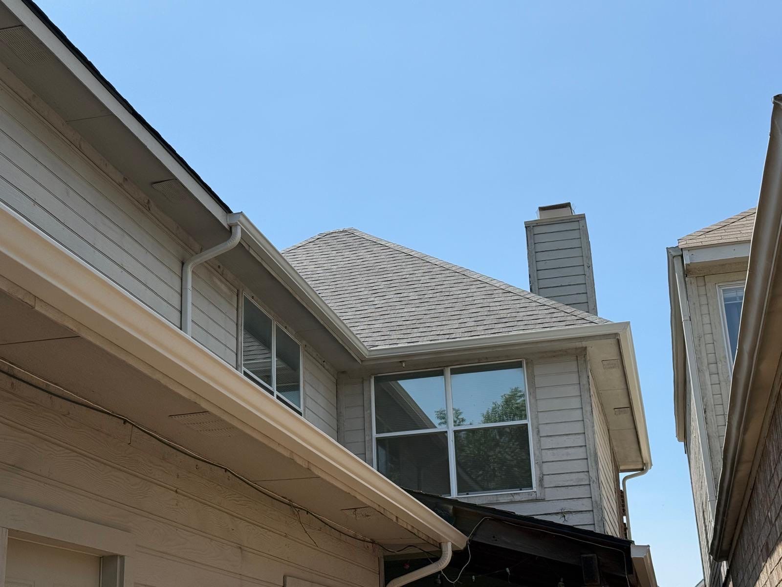 Project in Dallas by Armor Roofing | Exteriors