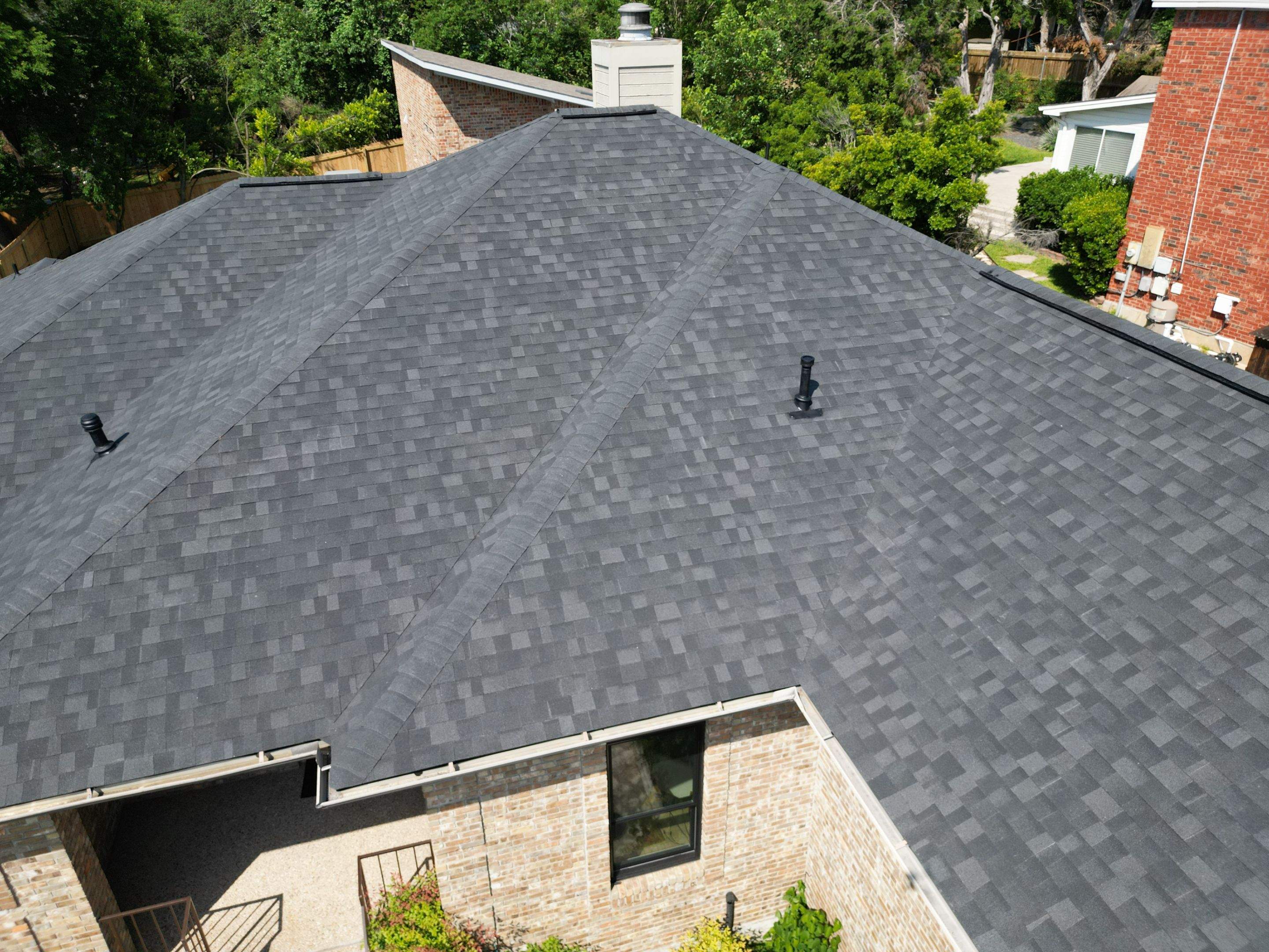 Onyx Black - Owens Corning TruDefinition Duration by RoofsOnly.com