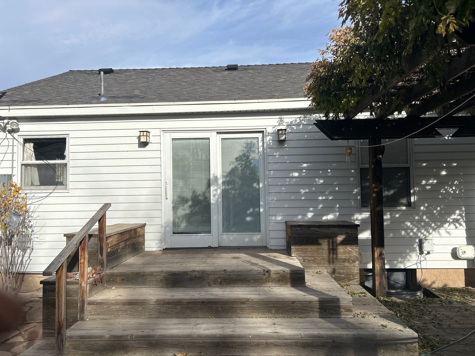 Salt Lake City | Aluminum Lap Siding | White by Ideal Siding Utah