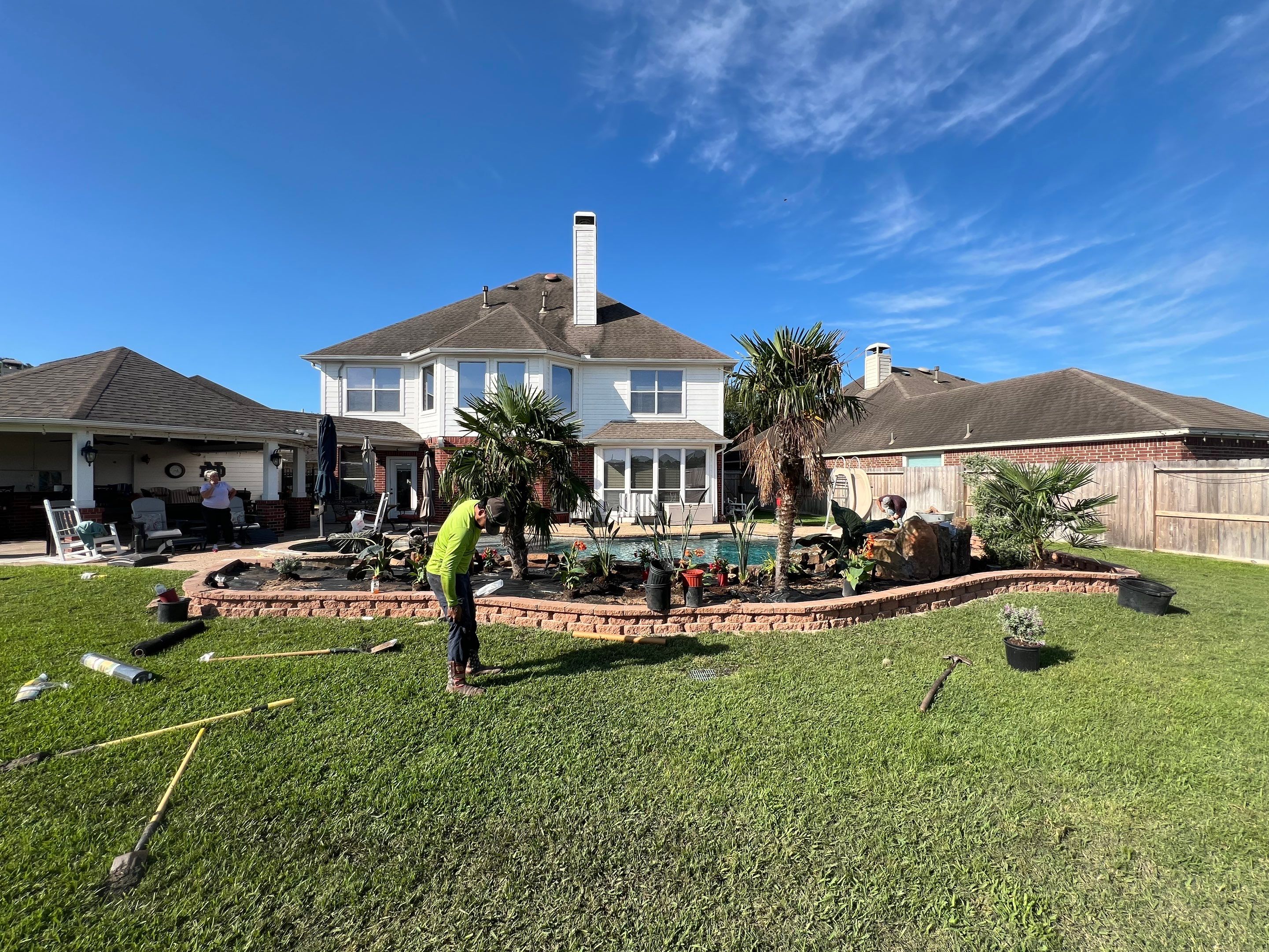 🌿 Larry Caudillo’s Poolside Landscape Revamp by Texas Urban Elements