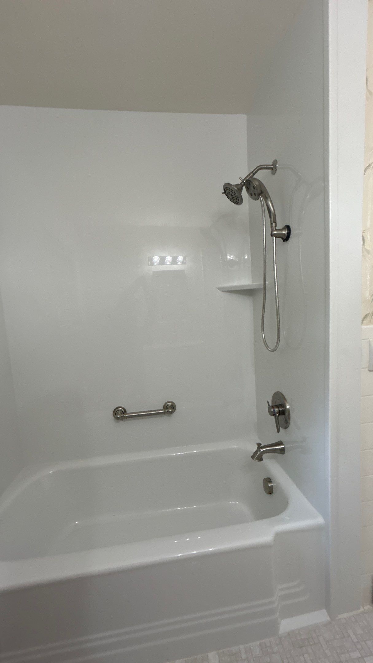 Tub: Before and After by BathPlanet SW Virginia