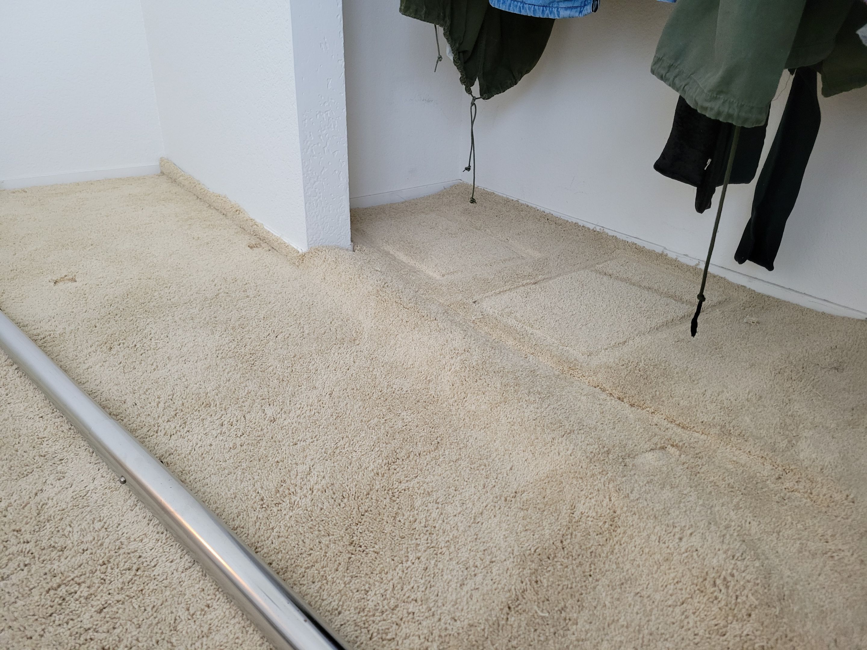 Carpet Re-stretching and Cleaning by Ardent Carpet Restore LLC