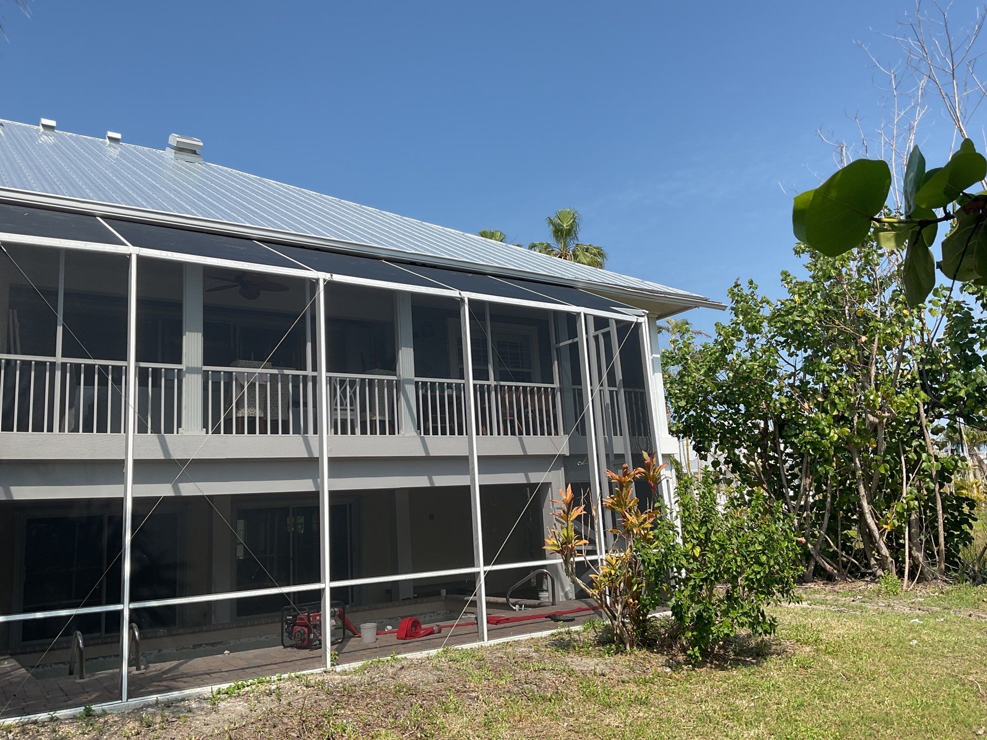 White 6-Inch Seamless Gutters in Sanibel FL by Gutter Professors