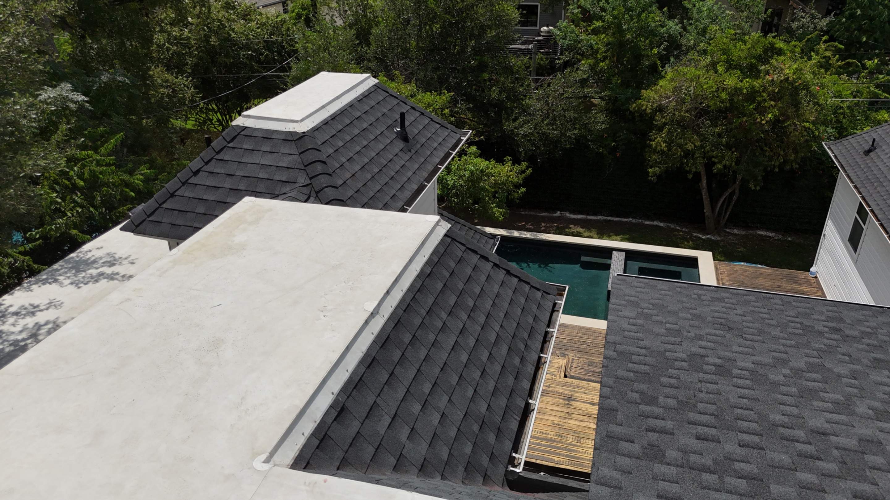 Charcoal - GAF Timberline HDZ by RoofsOnly.com