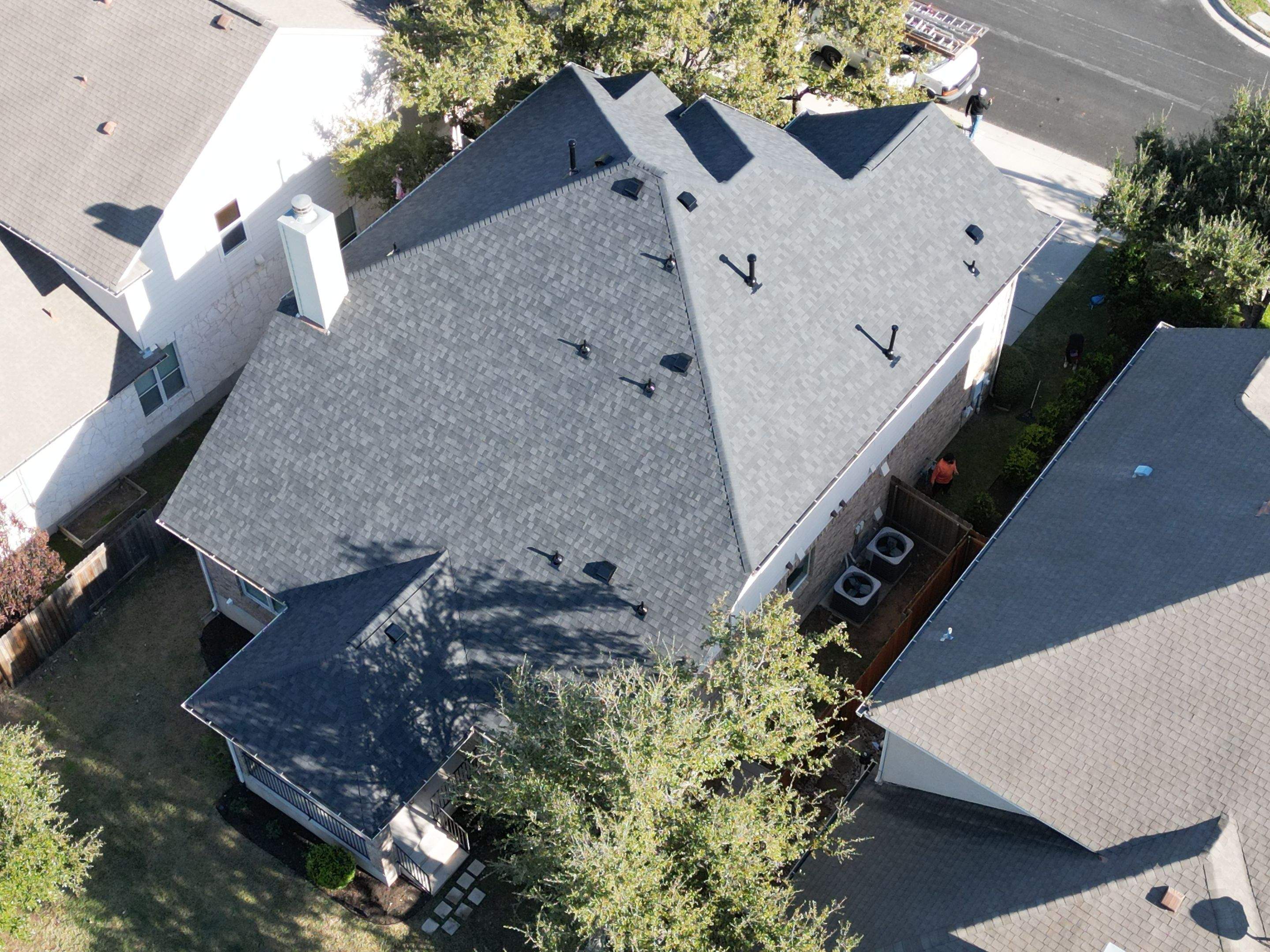 Onyx Black - Owens Corning TruDefinition Duration by RoofsOnly.com