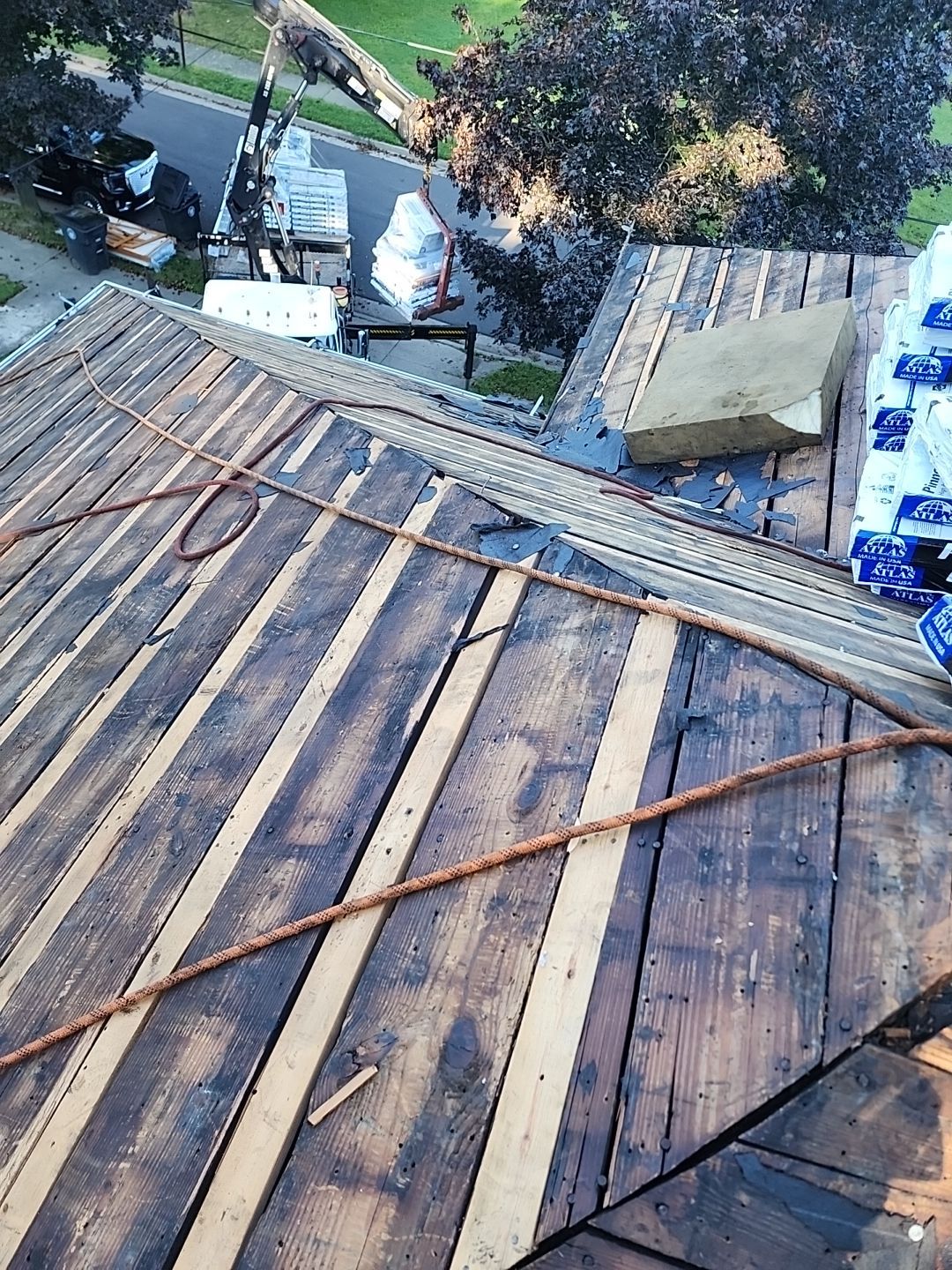 ATLAS PINNACLE COLOR: MAJESTIC SHAKE by Eagle Eye Roofing