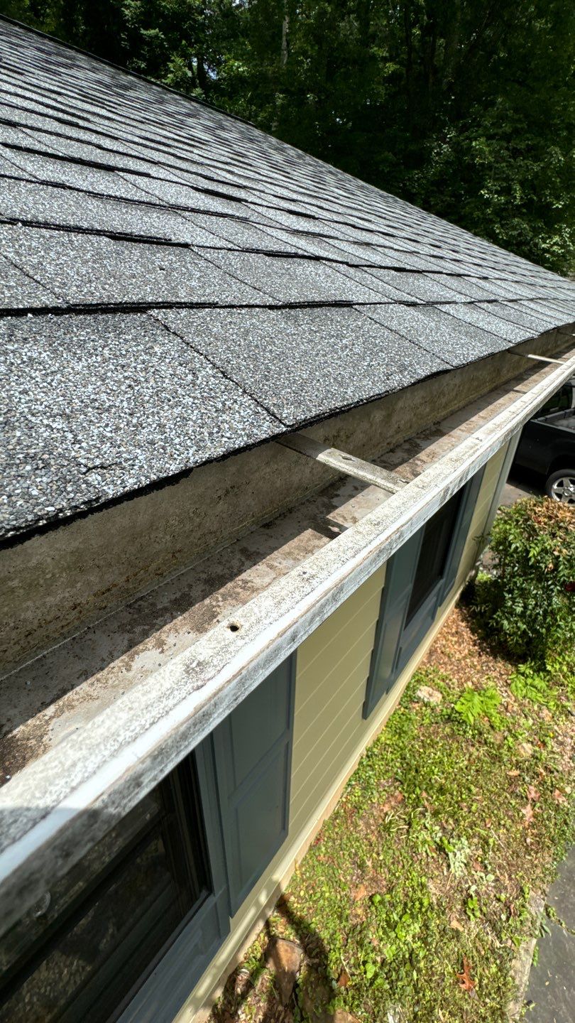Oakton: Roof Replacement With CertainTeed Landmark Designer Shingles in Pewter by RM Banning, Inc.