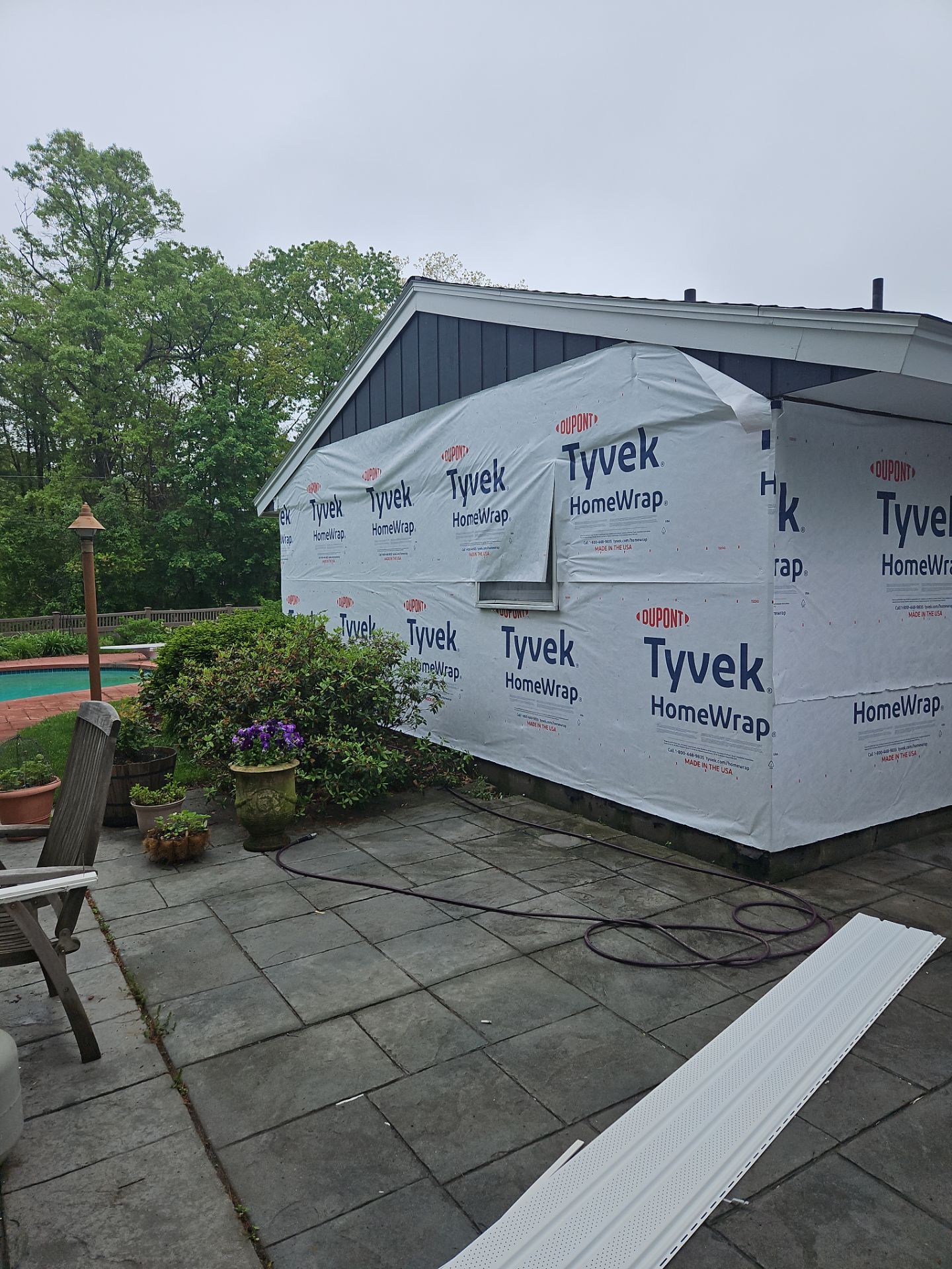 Vinyl Siding Transformation – Pacific Blue by Mighty Dog Roofing of Greater Middlesex County