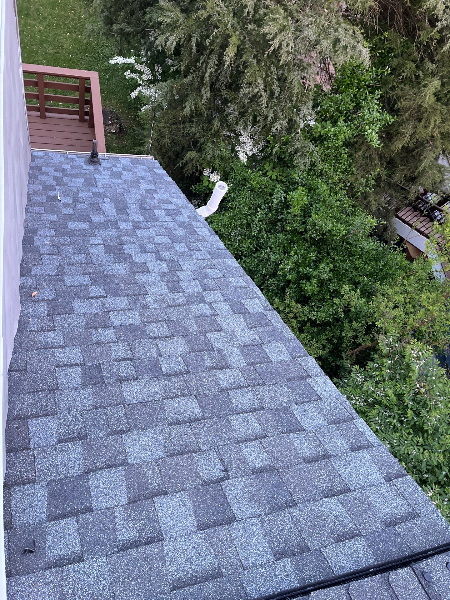 Falls Church: CertainTeed Landmark Pro Designer Shingles in Max Def Pewter by RM Banning, Inc.