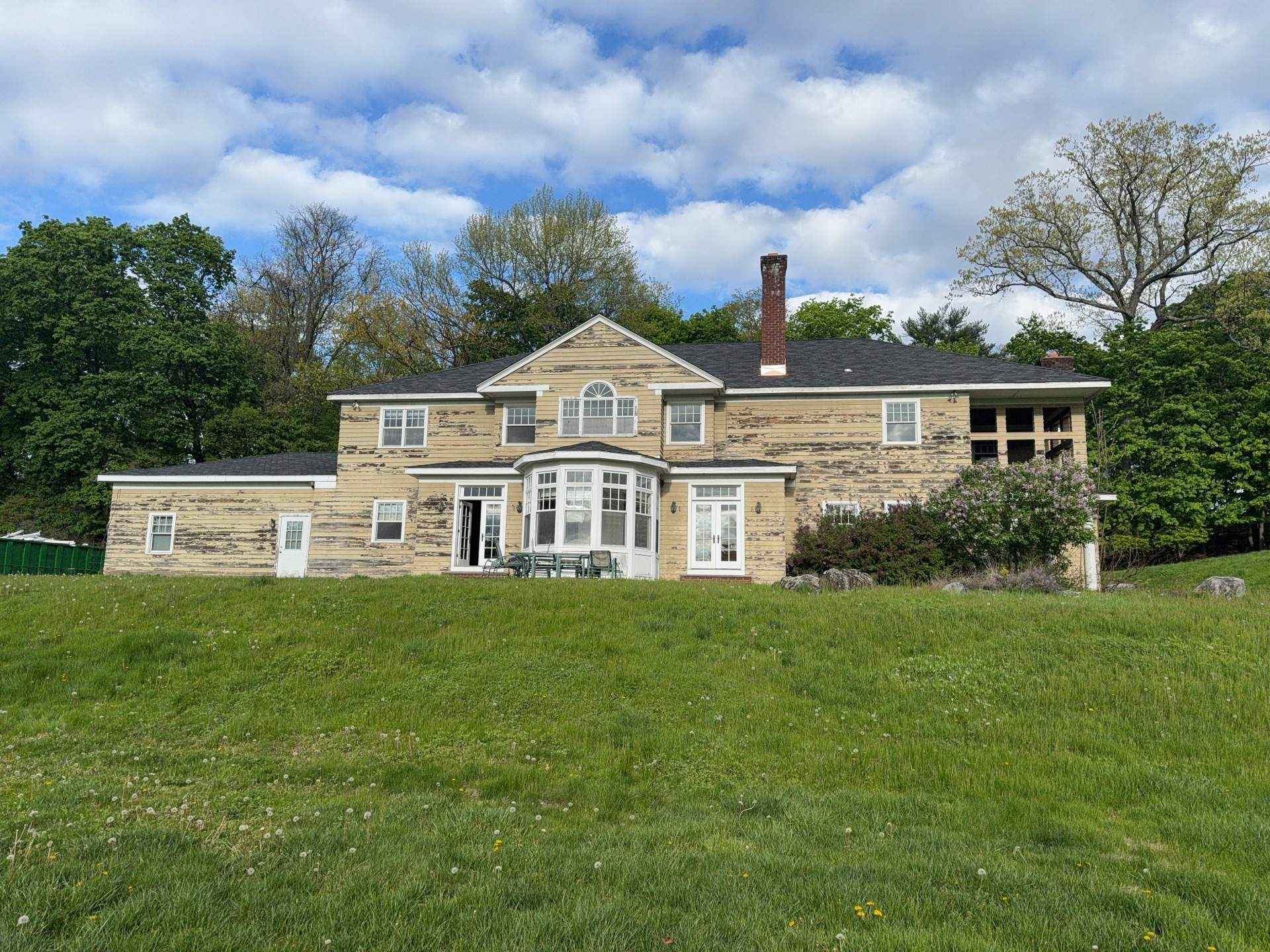 James Hardie Lap and Board & Batten Colonial in Briarcliff Manor, NY by Ideal Siding - Westchester