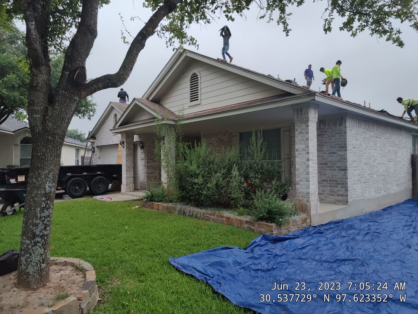 Residential Roofing Installation using Owens Corning Oakridge Onyx Black by DeZign Roofing & Exteriors