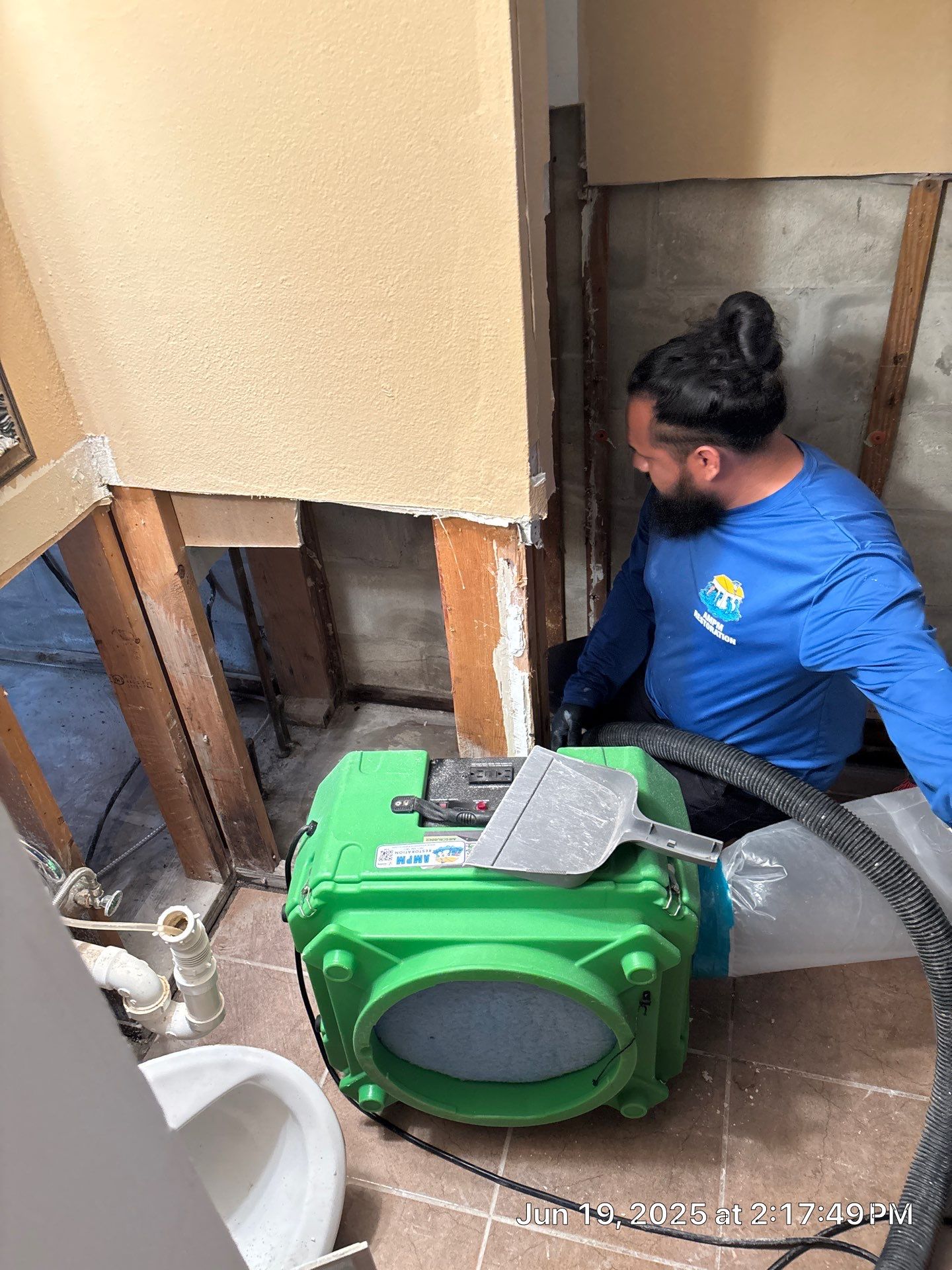 Commercial Mold Damage In Sarasota by Ampm Restoration Services
