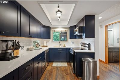 outdated Kitchen to a modern and simplistic kitchen area