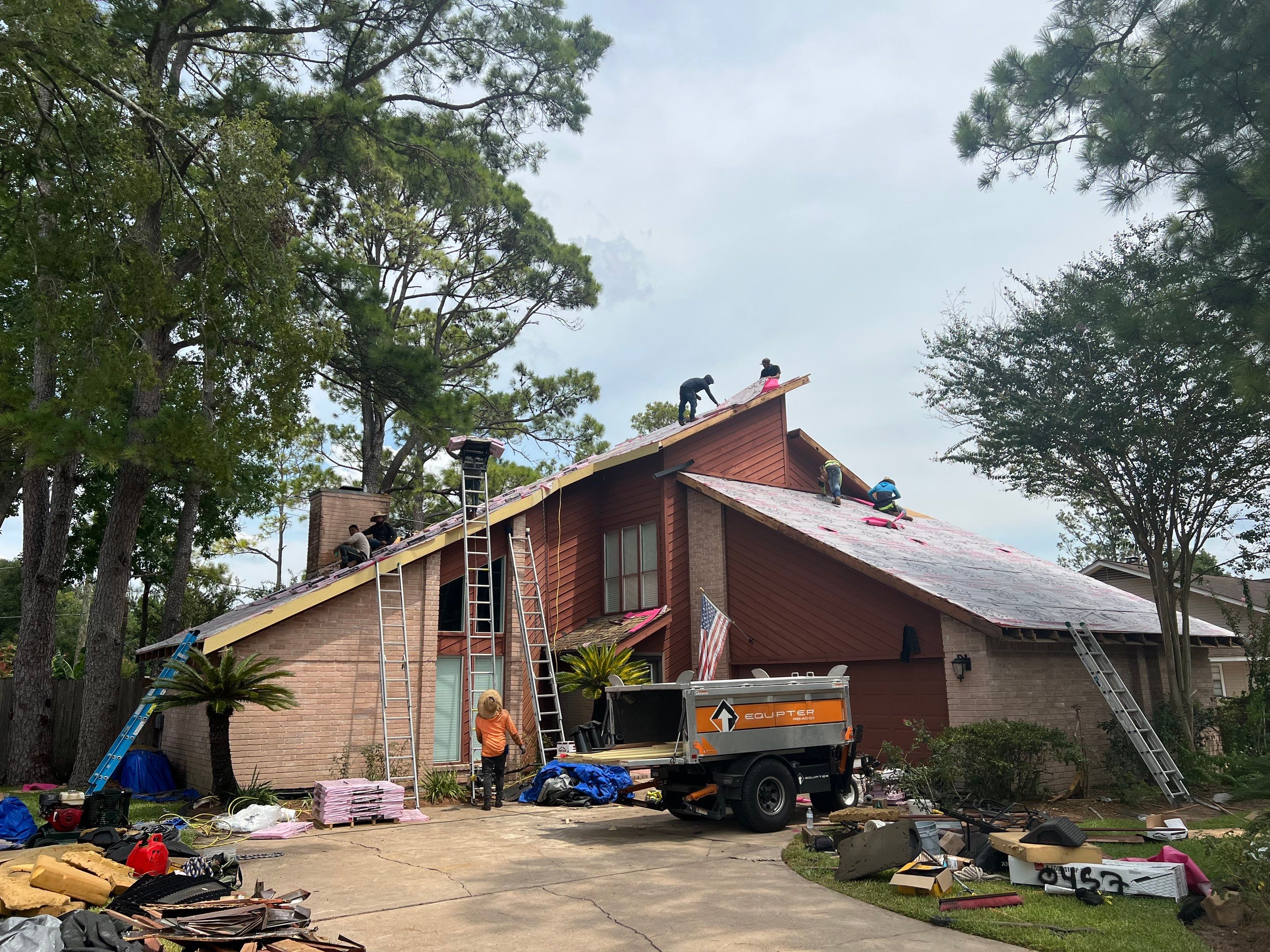 Residential Roofing Installation using Owen's Corning Duration (Lifetime) Shingles by Roof Repair Company