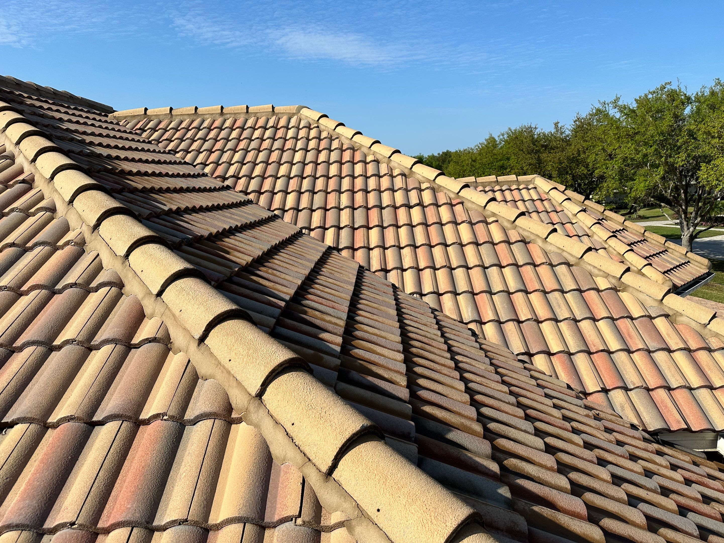 Concrete Tile Roof Cleaning in Winding River Community, Bradenton, FL | Sunshine AquaWash by Sunshine AquaWash