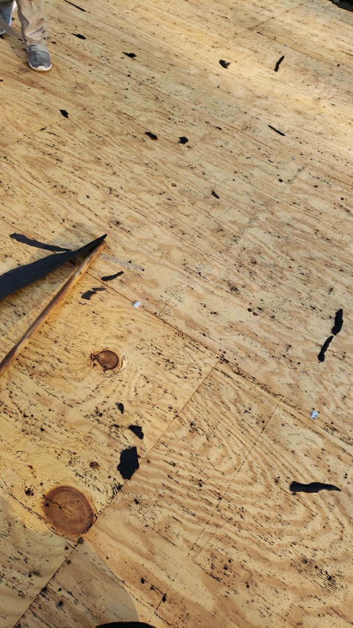 Manassas: CertainTeed Landmark Designer Shingles in Charcoal Black by RM Banning, Inc.