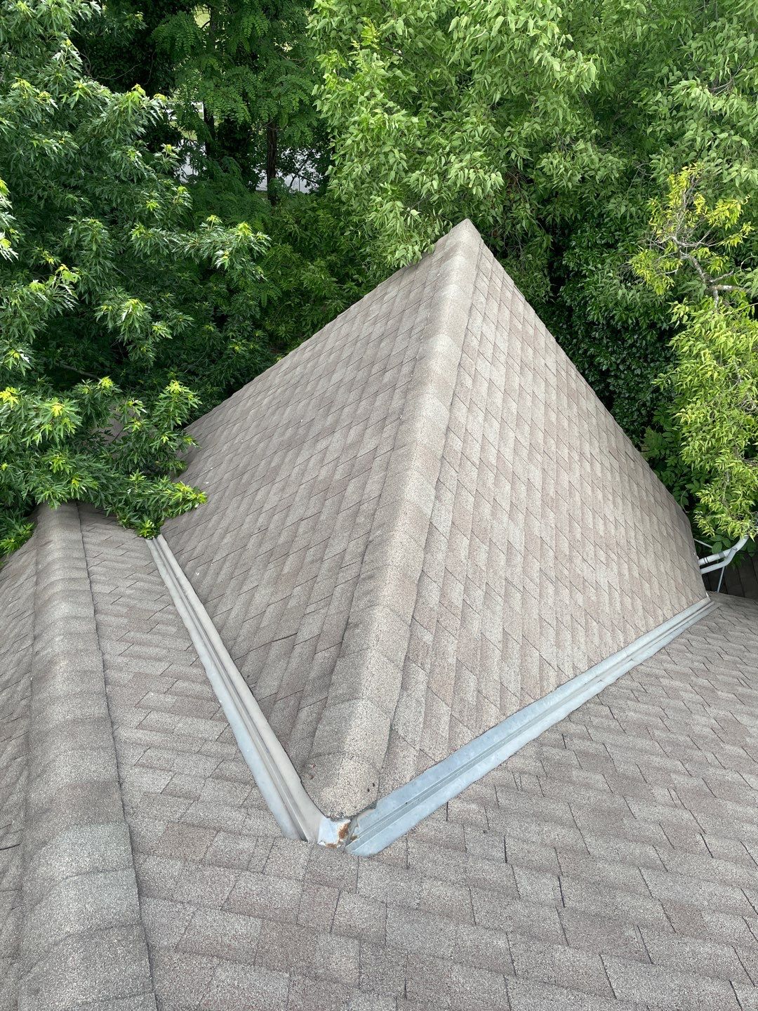 Complete Home Makeover  by EEC  Windows, Siding & Roofing 