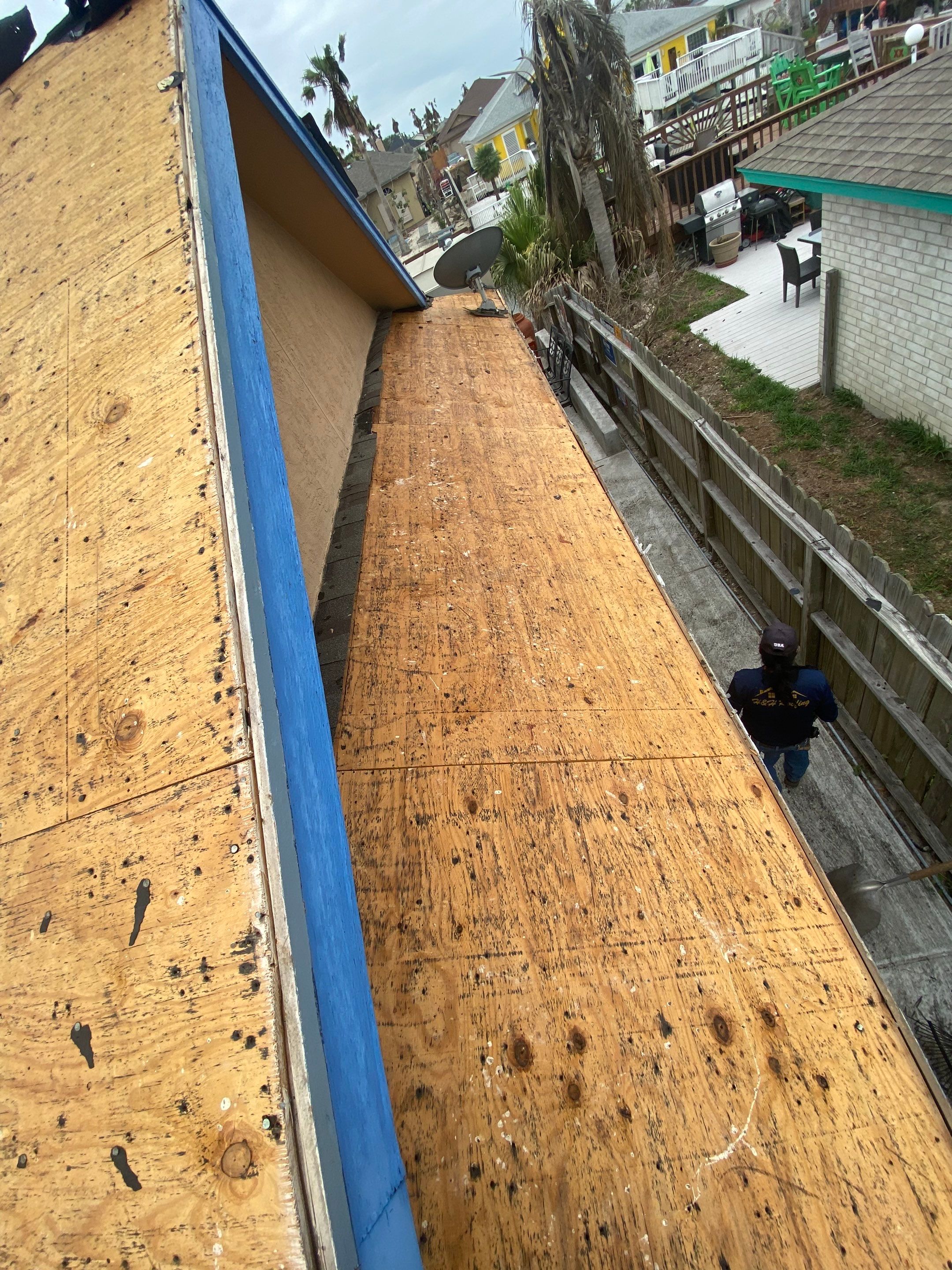 Pacific Wave by Bayfront Roofing and Construction